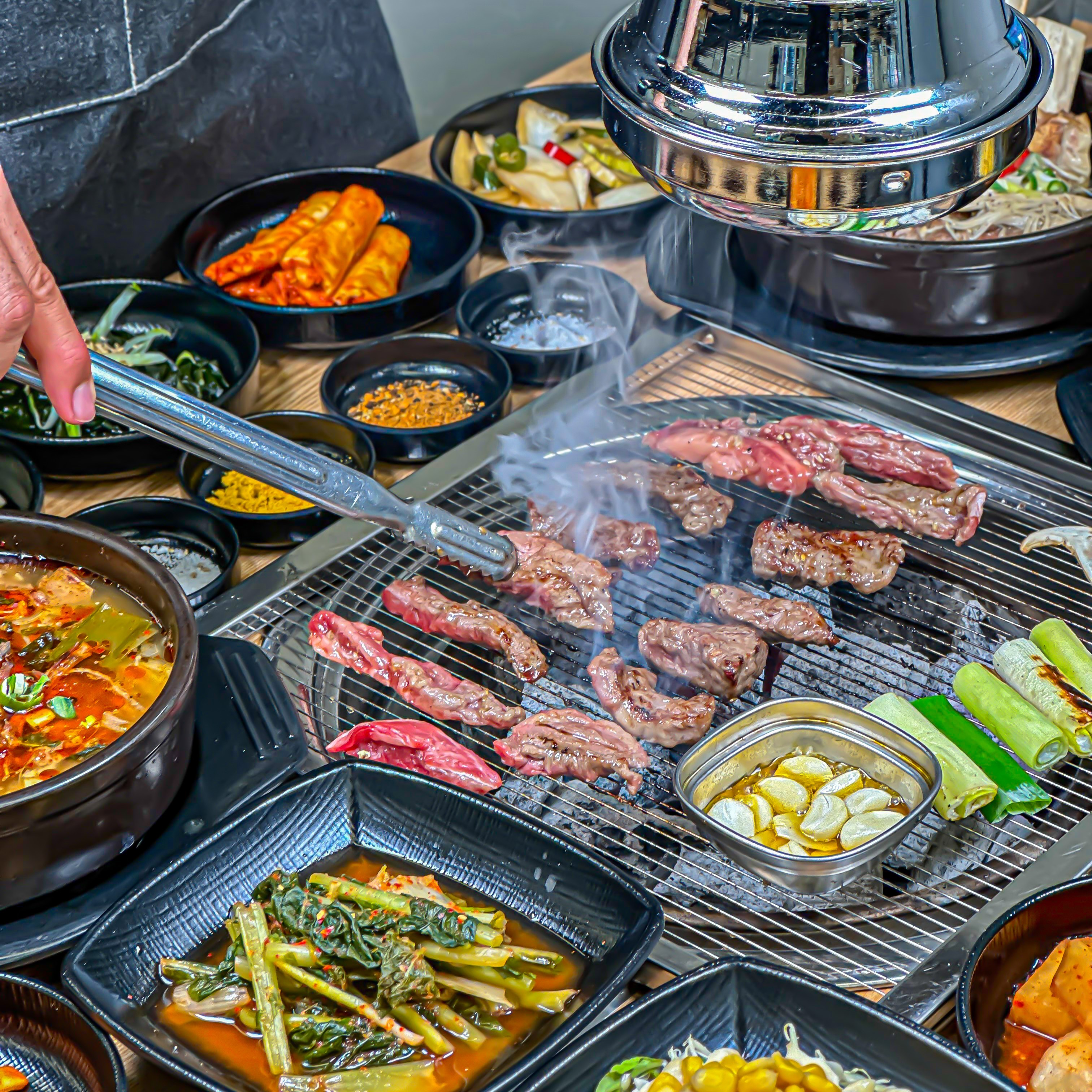 육품참숯화로구이 역북점