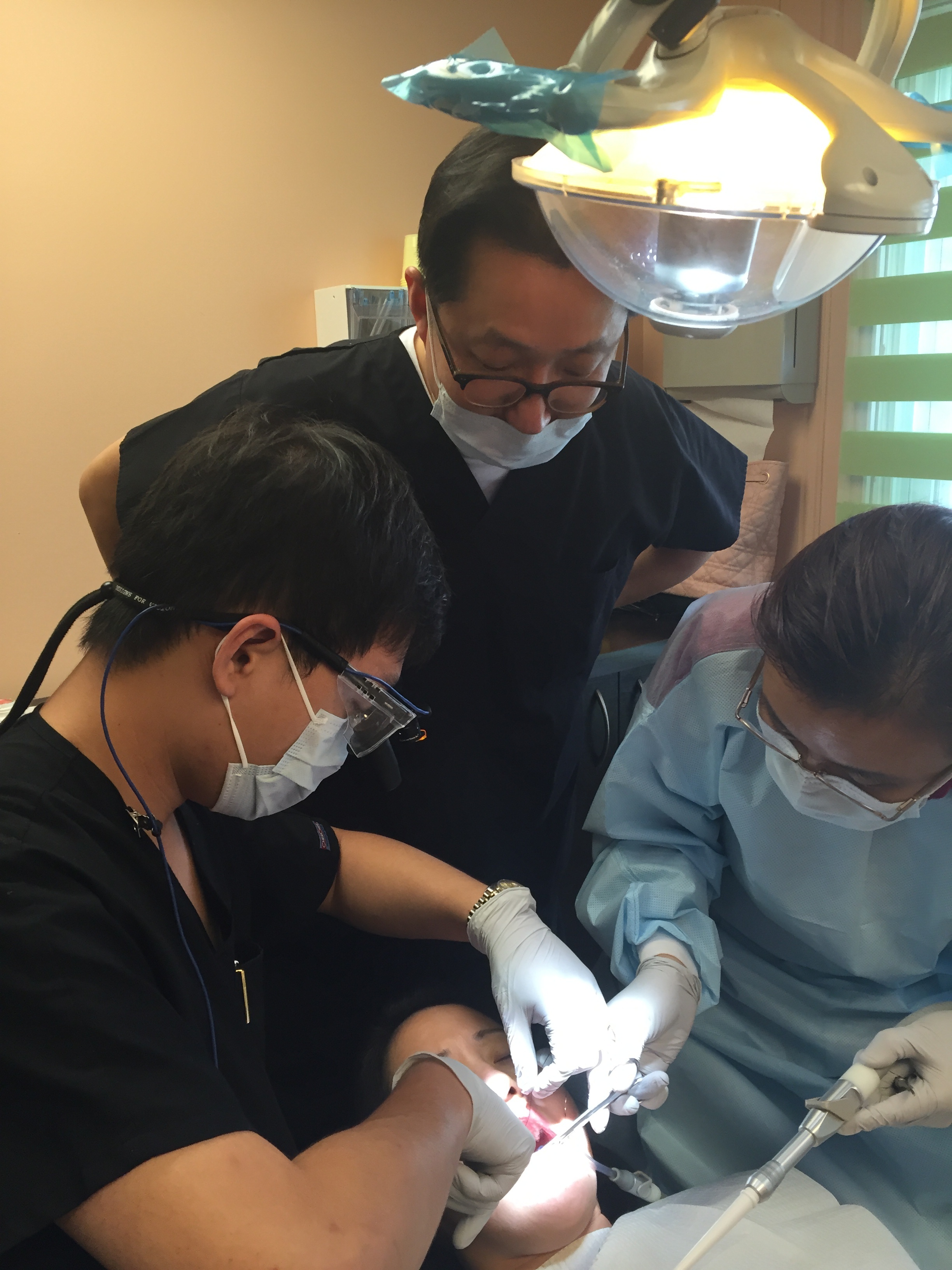 NYU정치과의원 대표 이미지