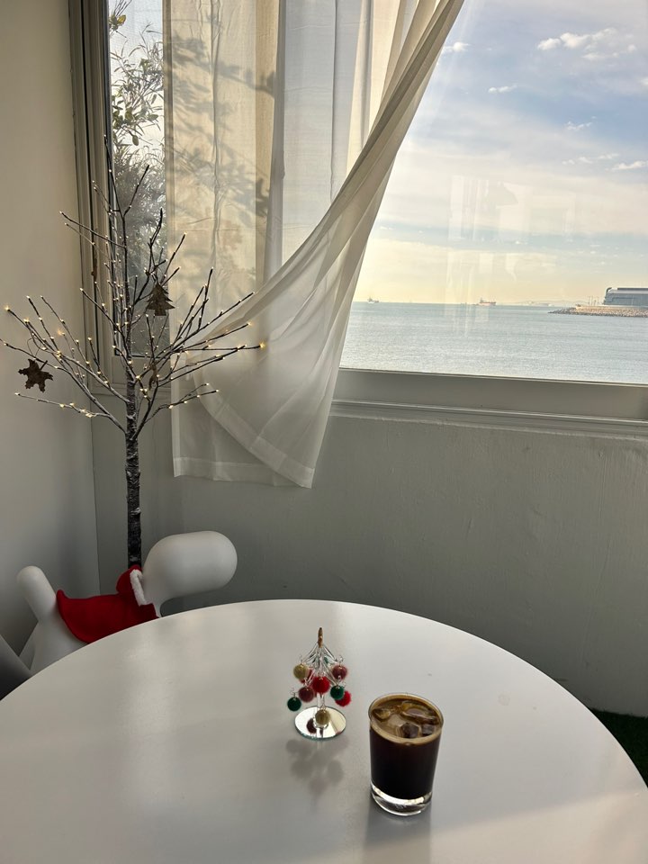 돌코롬 대표 이미지