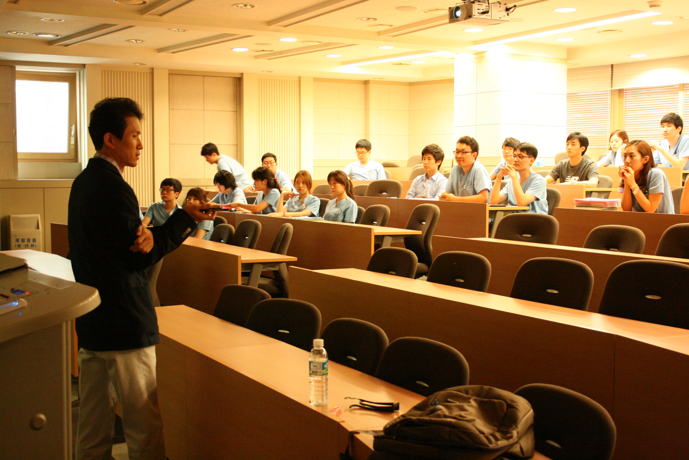 연세강철구치과보철과치과의원 대표 이미지