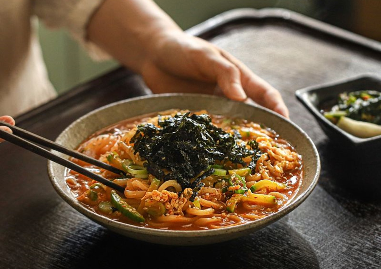 이유간백년칼국수