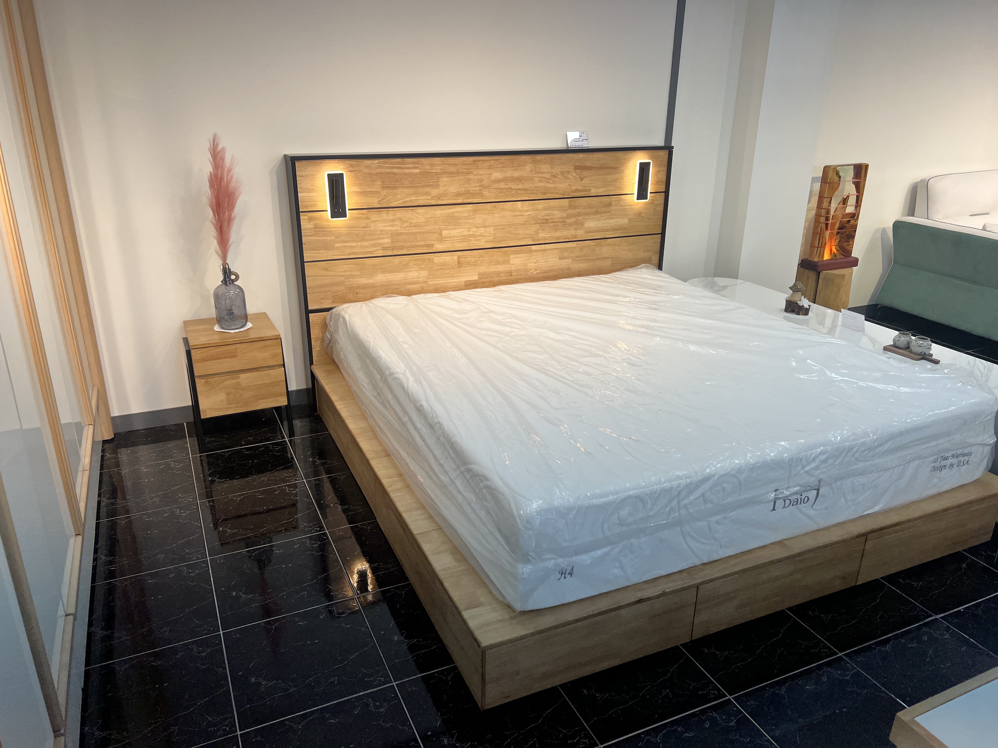 우리목재 더내추럴 대표 이미지