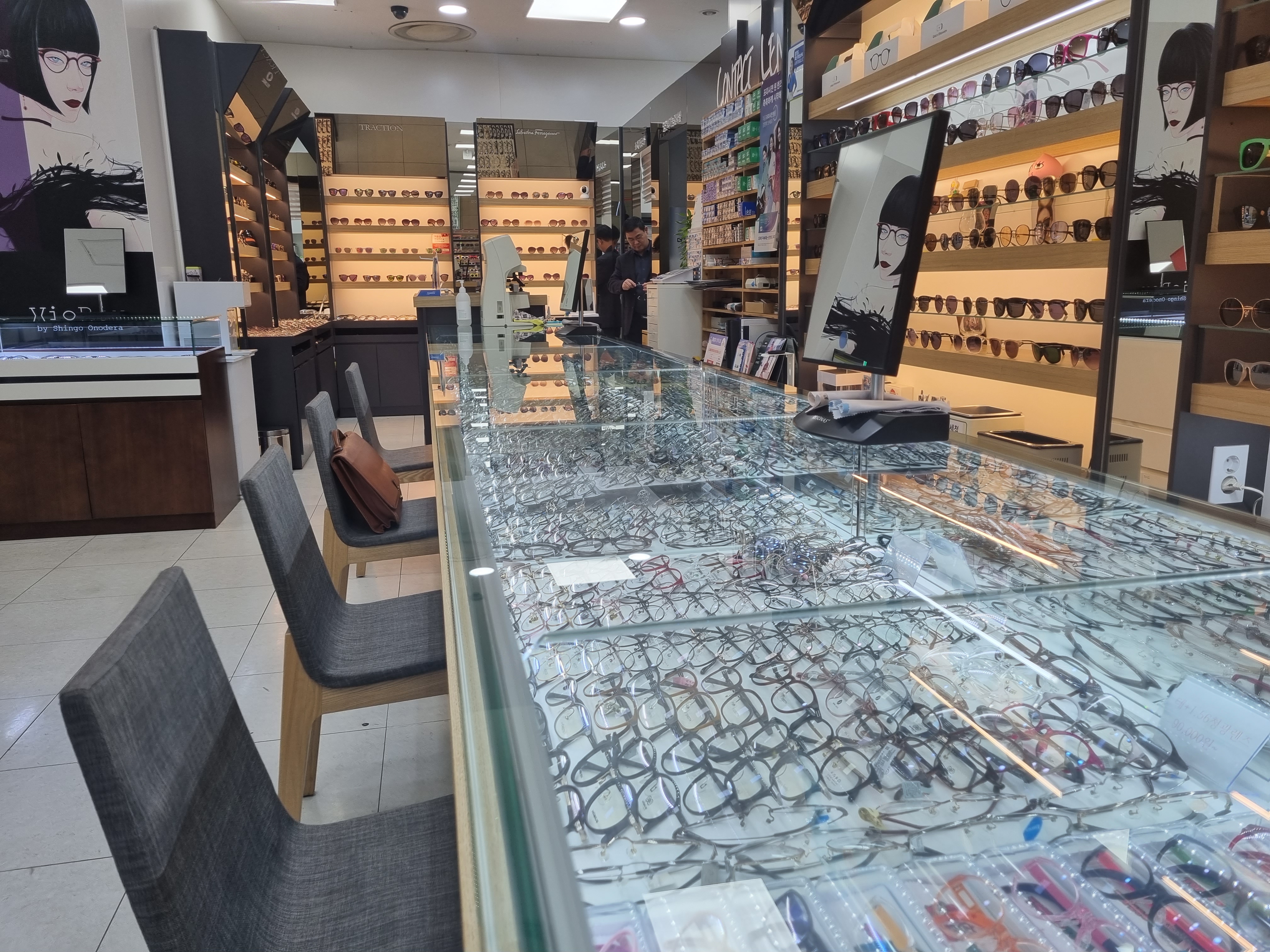 씨채널안경원 롯데마트천천점 대표 이미지