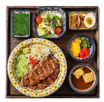 스폐셜 스테이크덮밥 한상차림