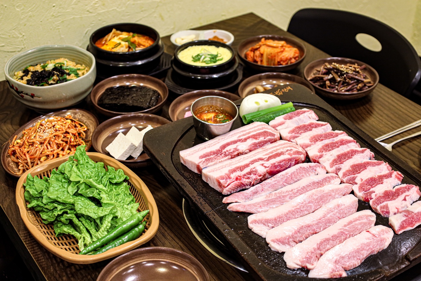 돈풍 노형흑돼지