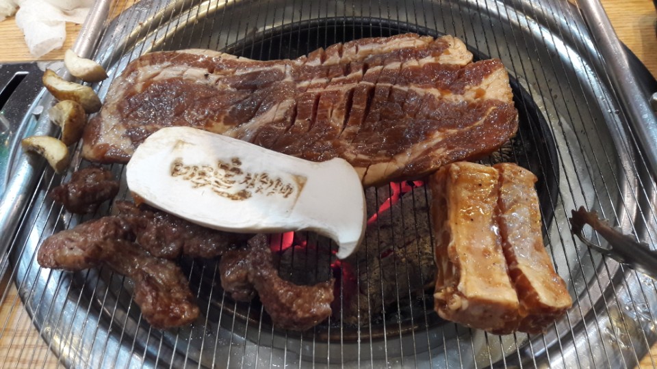 미추홀 참숯갈비 & 육반장