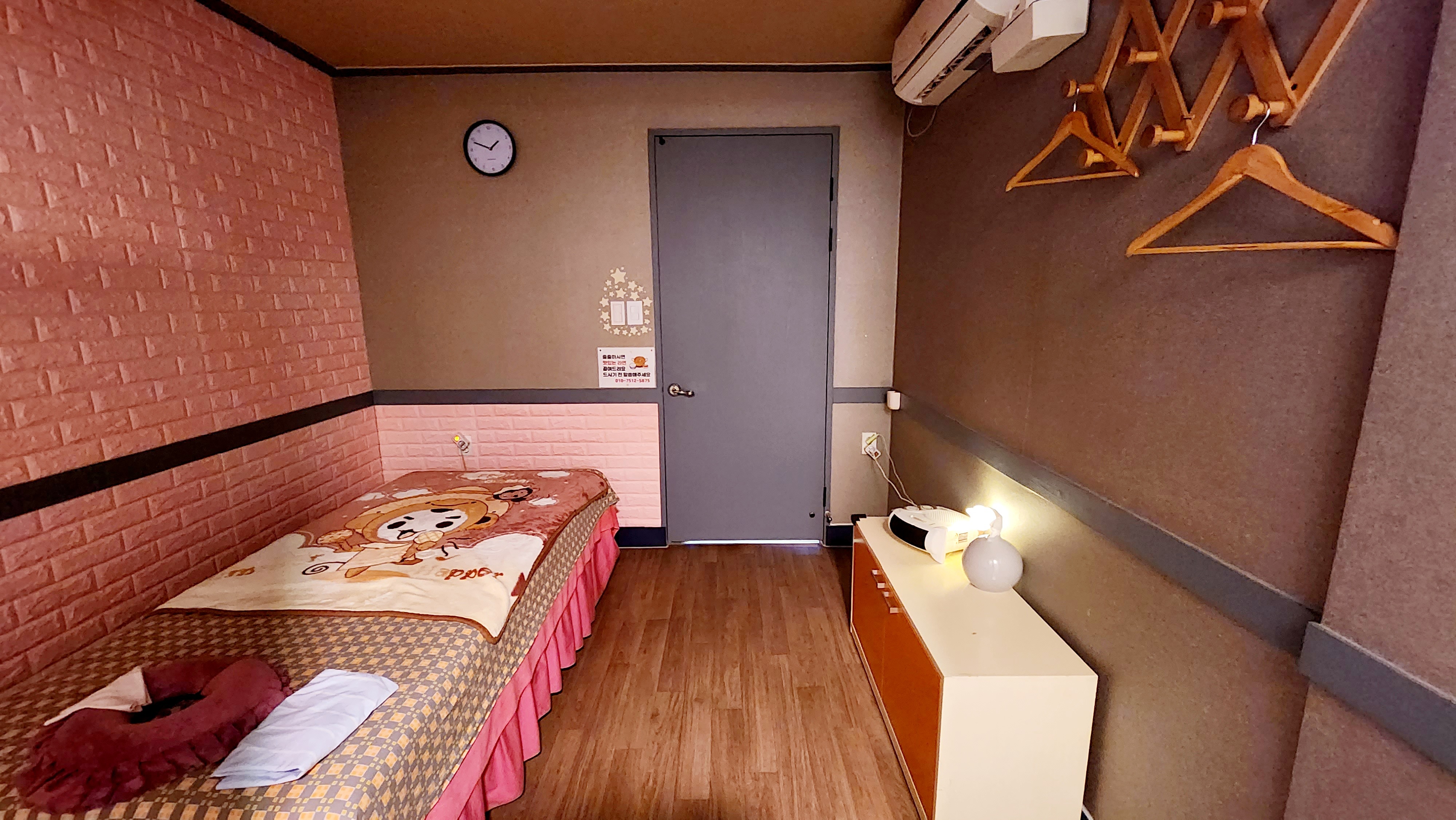 명품마사지 photo 5