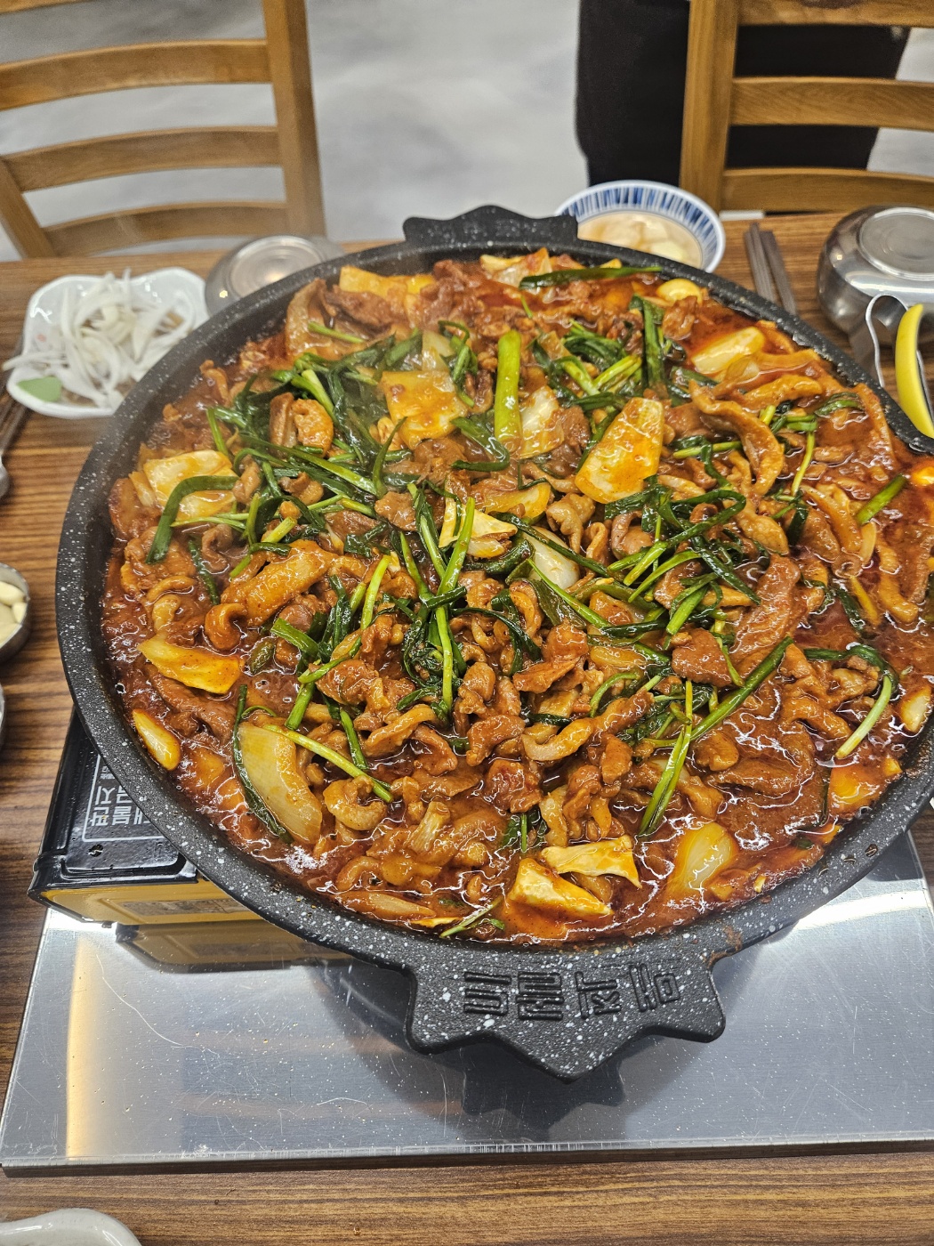 가연정 오리꼬치구이 오리탕 불고기