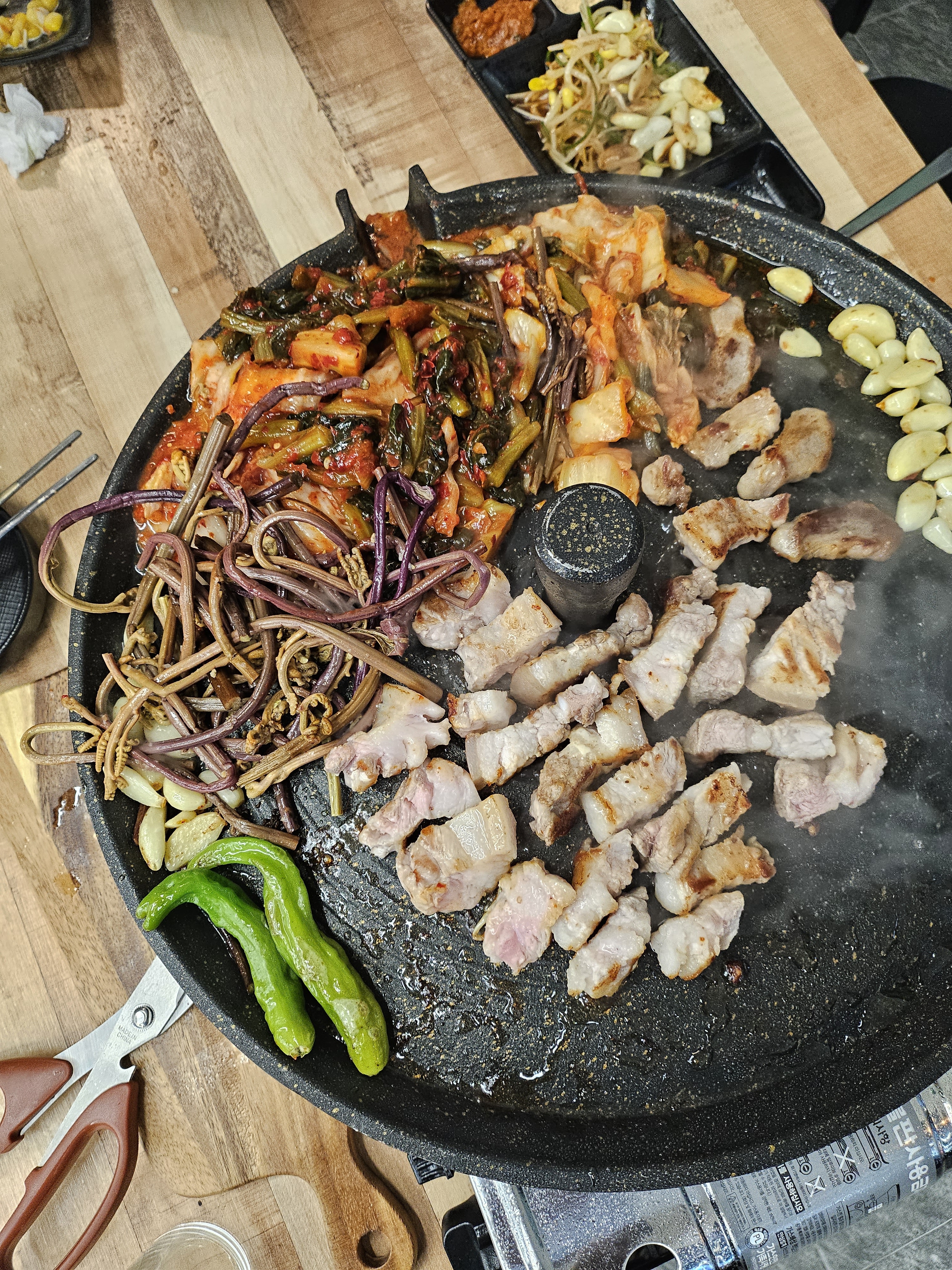 고심당 솥뚜껑삼겹살 냉삼겹 숙성생고기