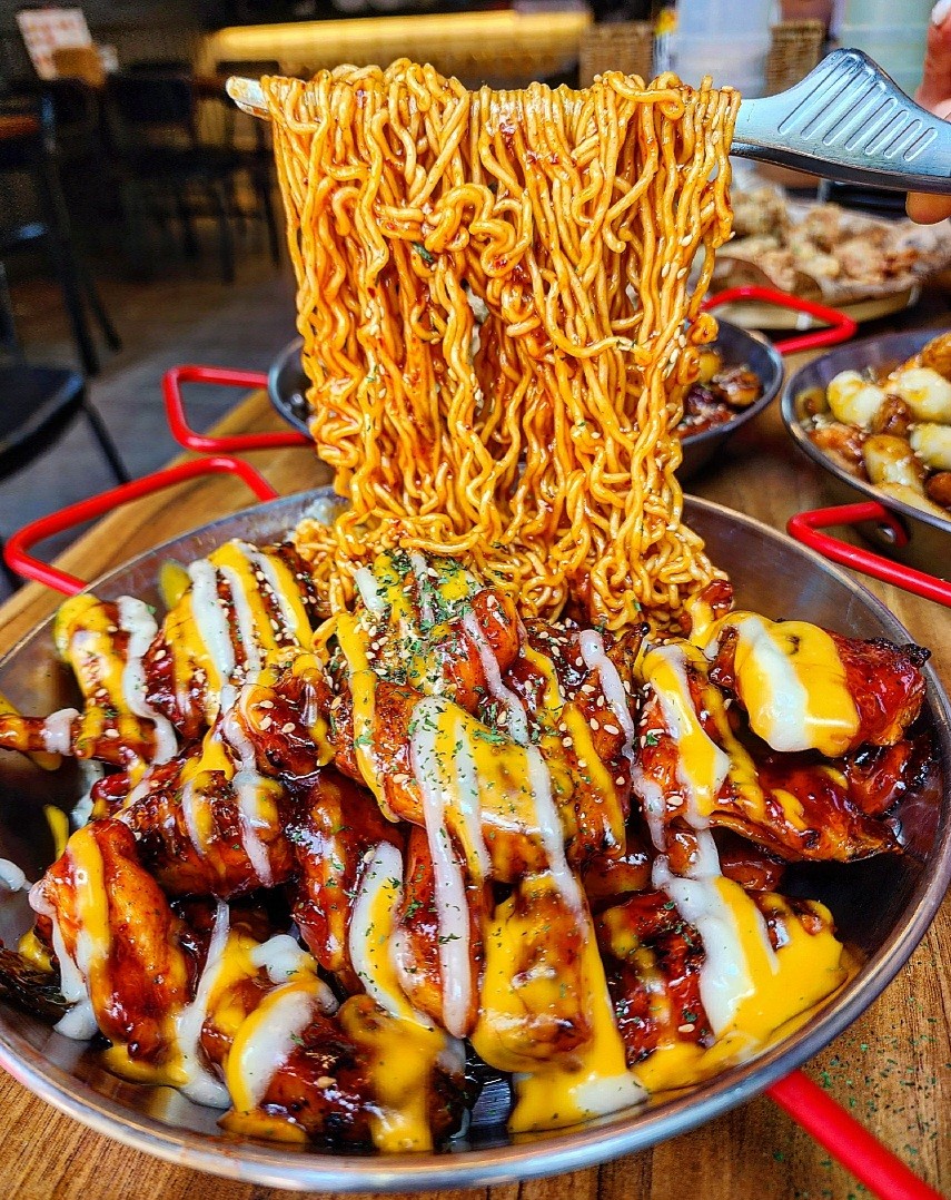 오븐숯불민족 두마리치킨 양주덕계점