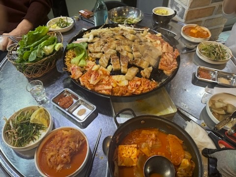 팔도솥뚜껑삼겹살