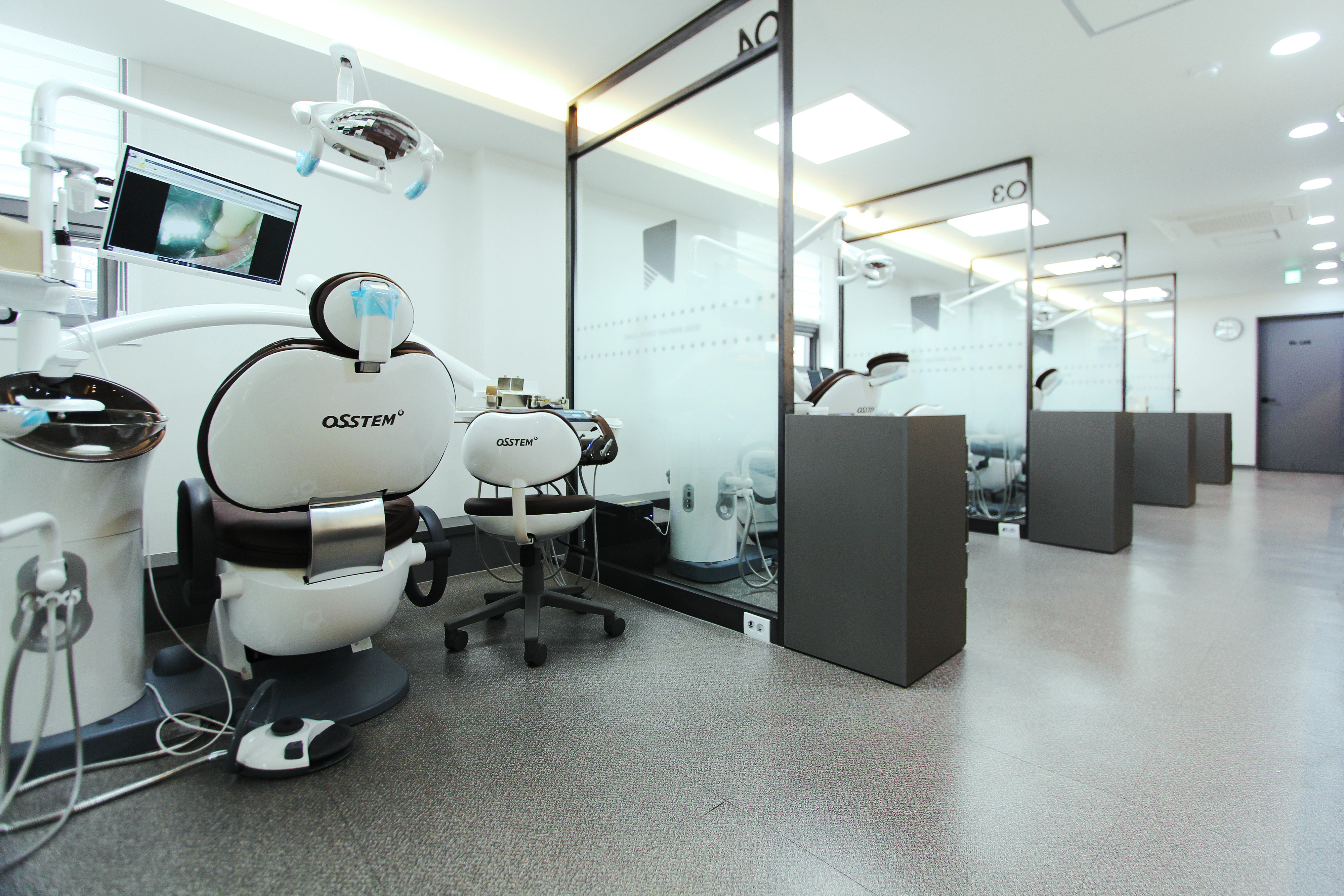 서울민플란트치과의원 성남 대표 이미지