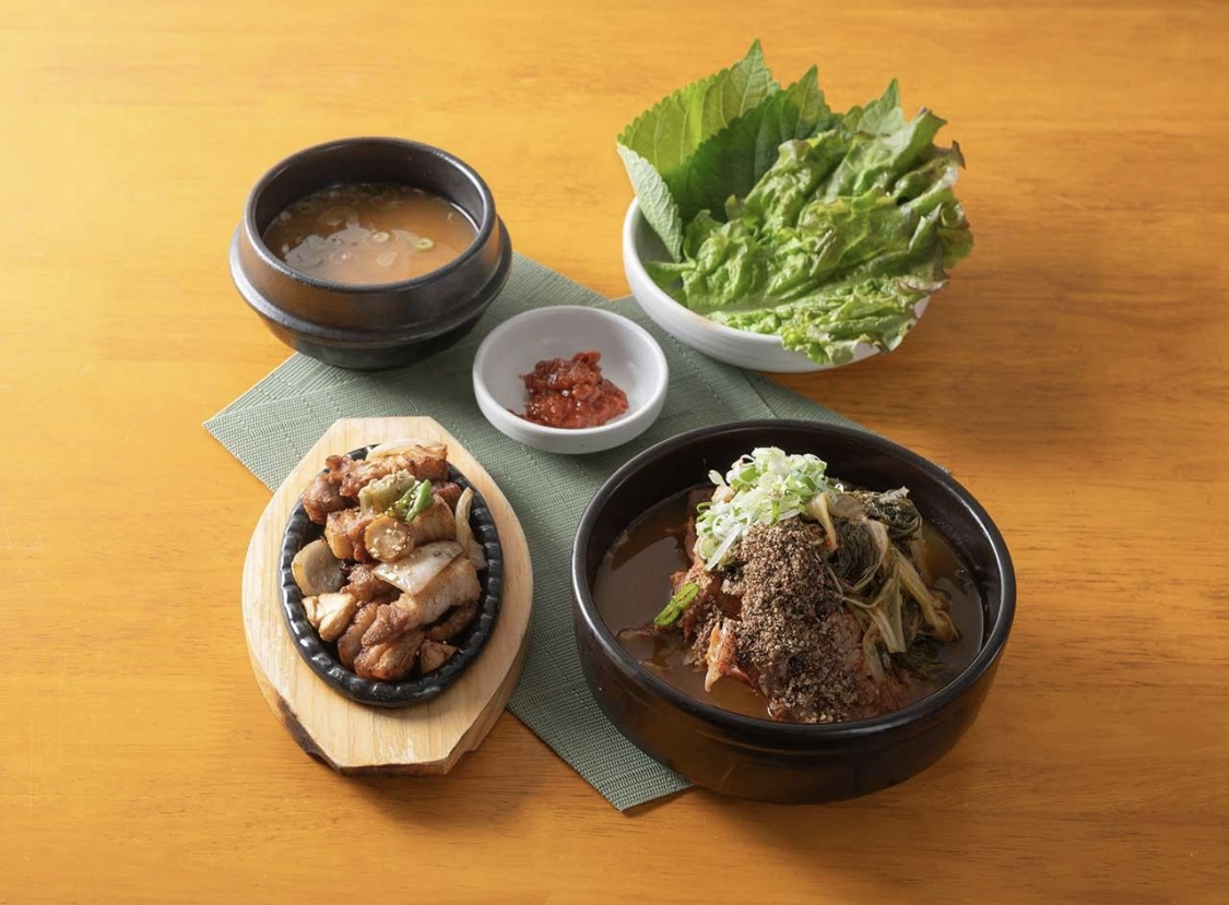 사랑방 뼈해장국 & 솥뚜껑 삼겹살