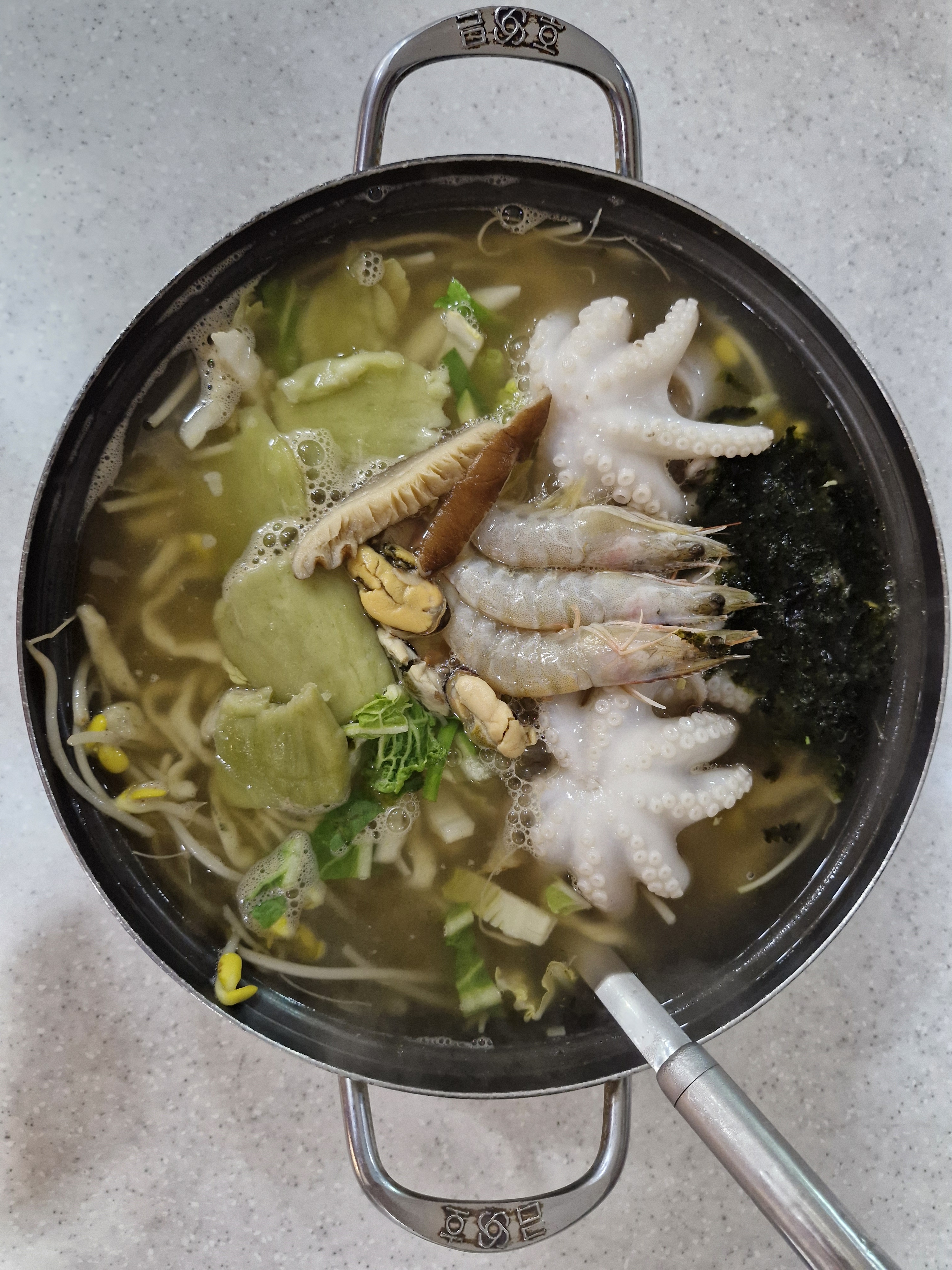 아양촌해물칼국수