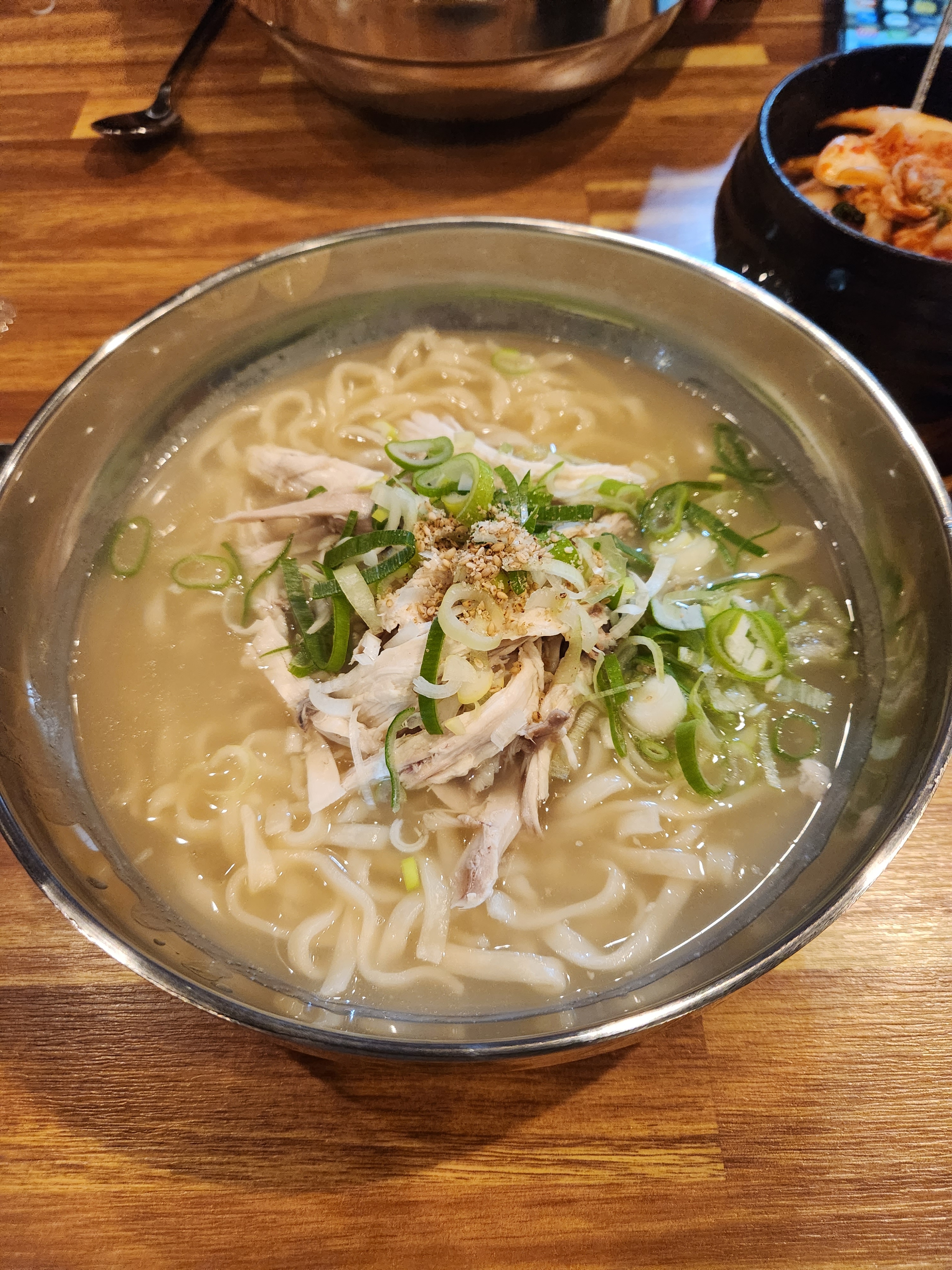 연가네닭칼국수