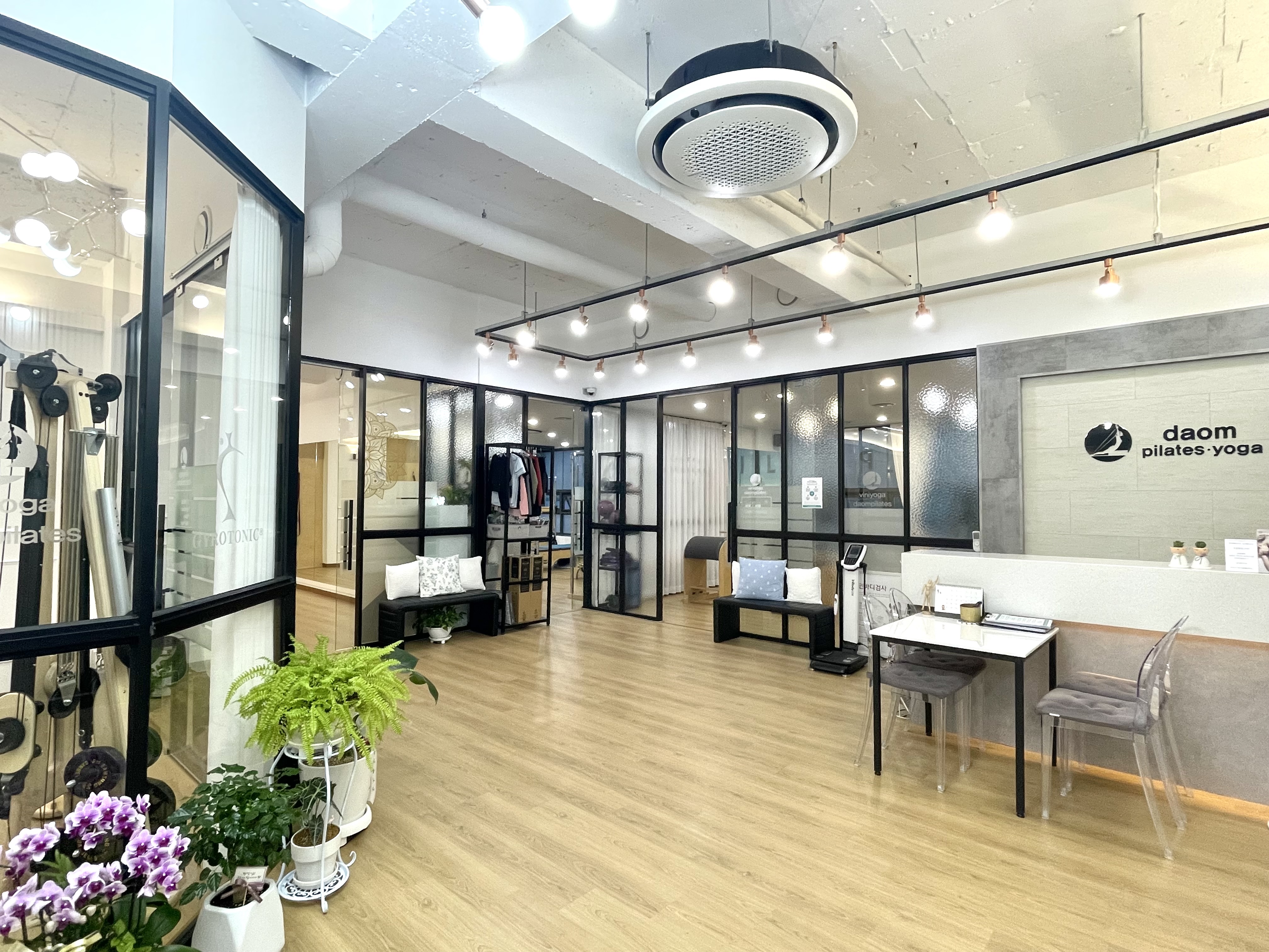 비니요가&다옴필라테스 대표 이미지