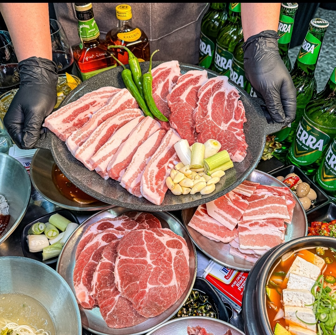 돼지벅스 강남점