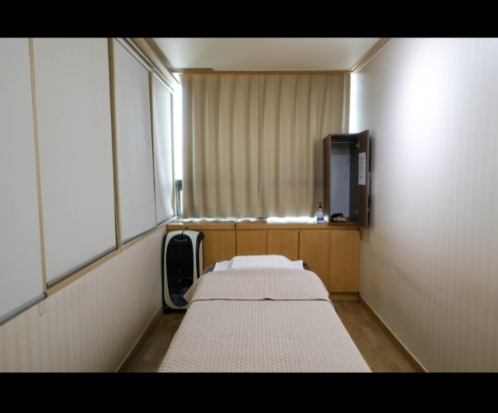 빌딩사이 작은 숲 photo 2
