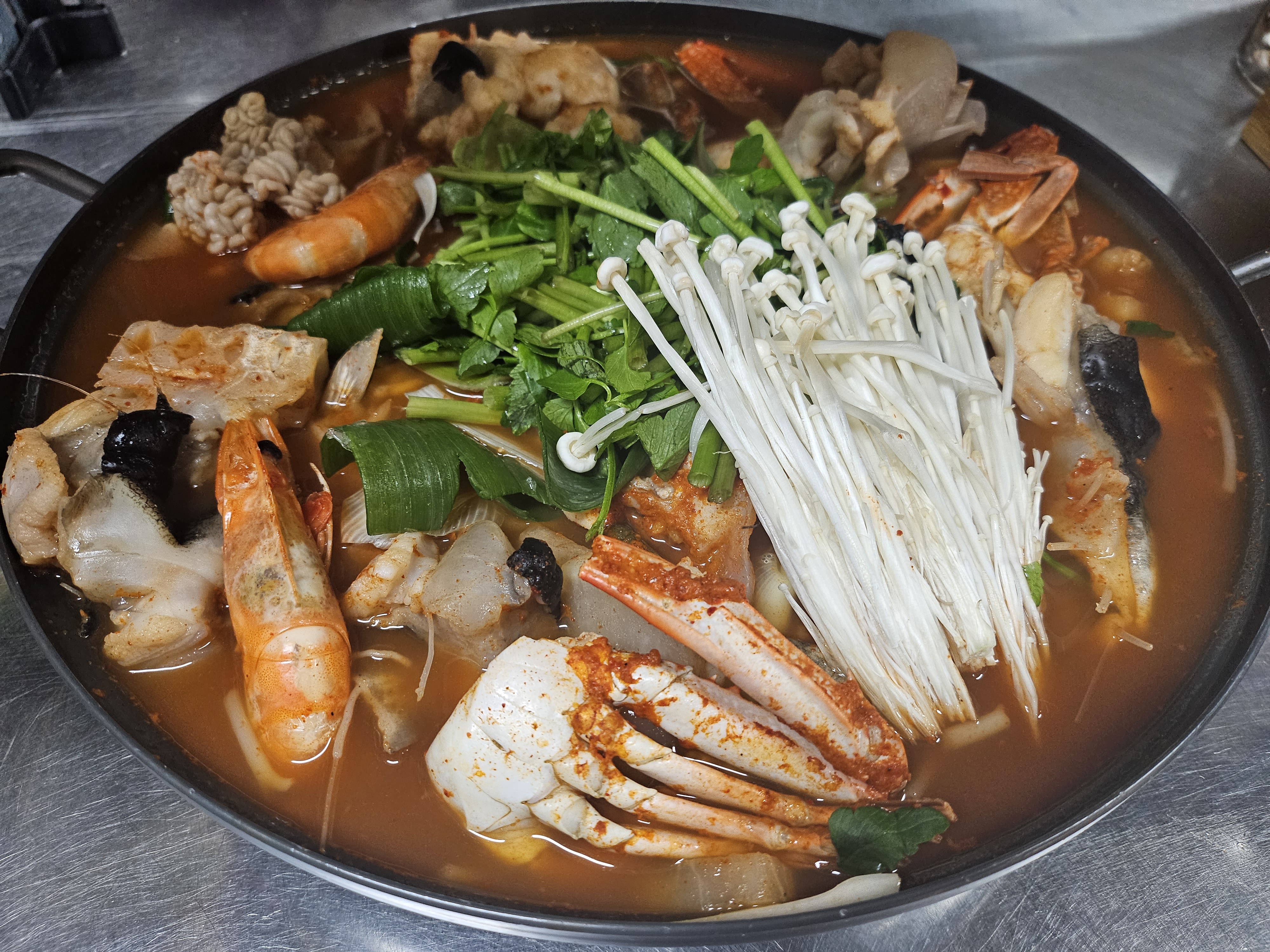 아구아구 대구왕뽈찜
