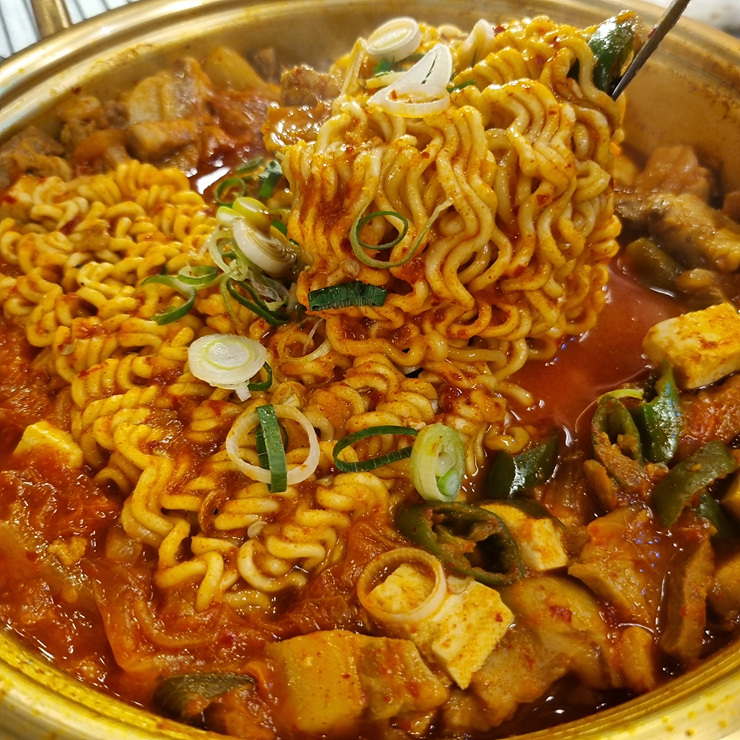 청춘삼겹살 침산점