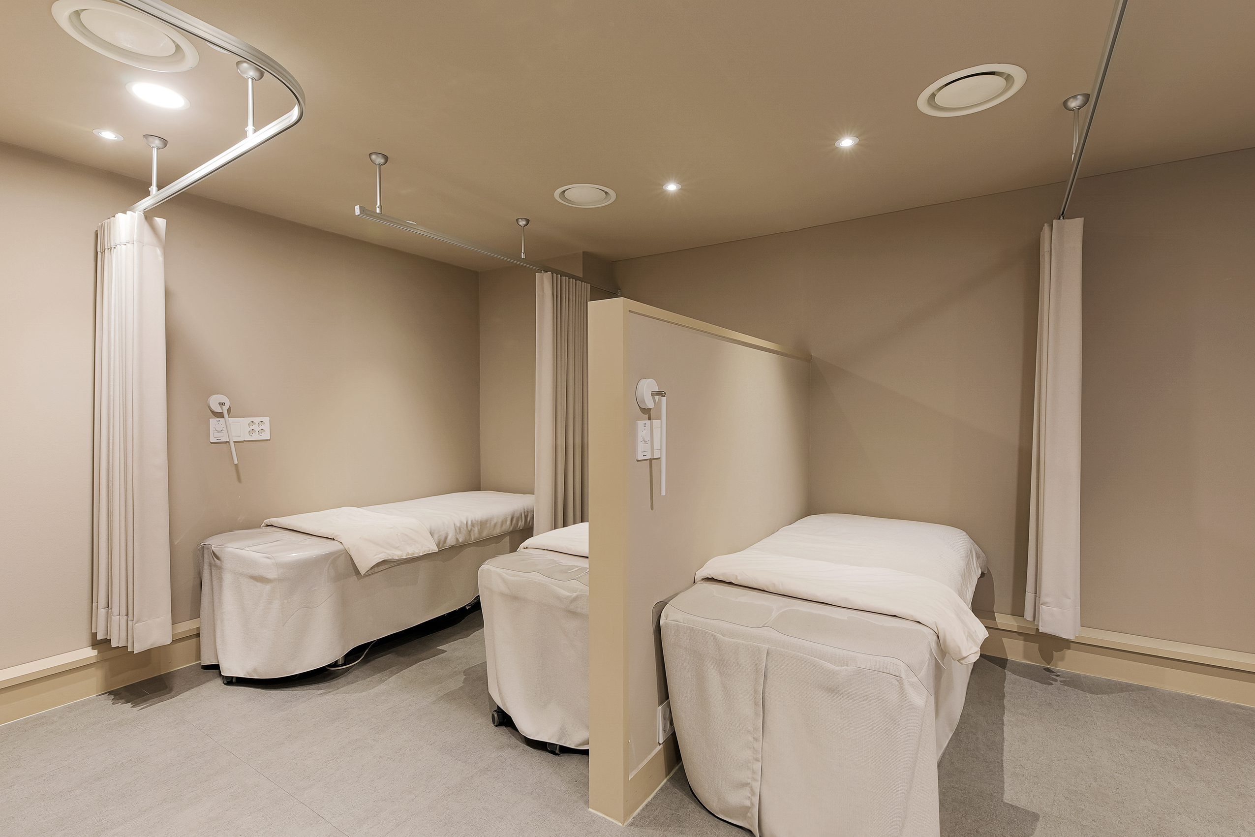 이룸성형외과의원 대표 이미지