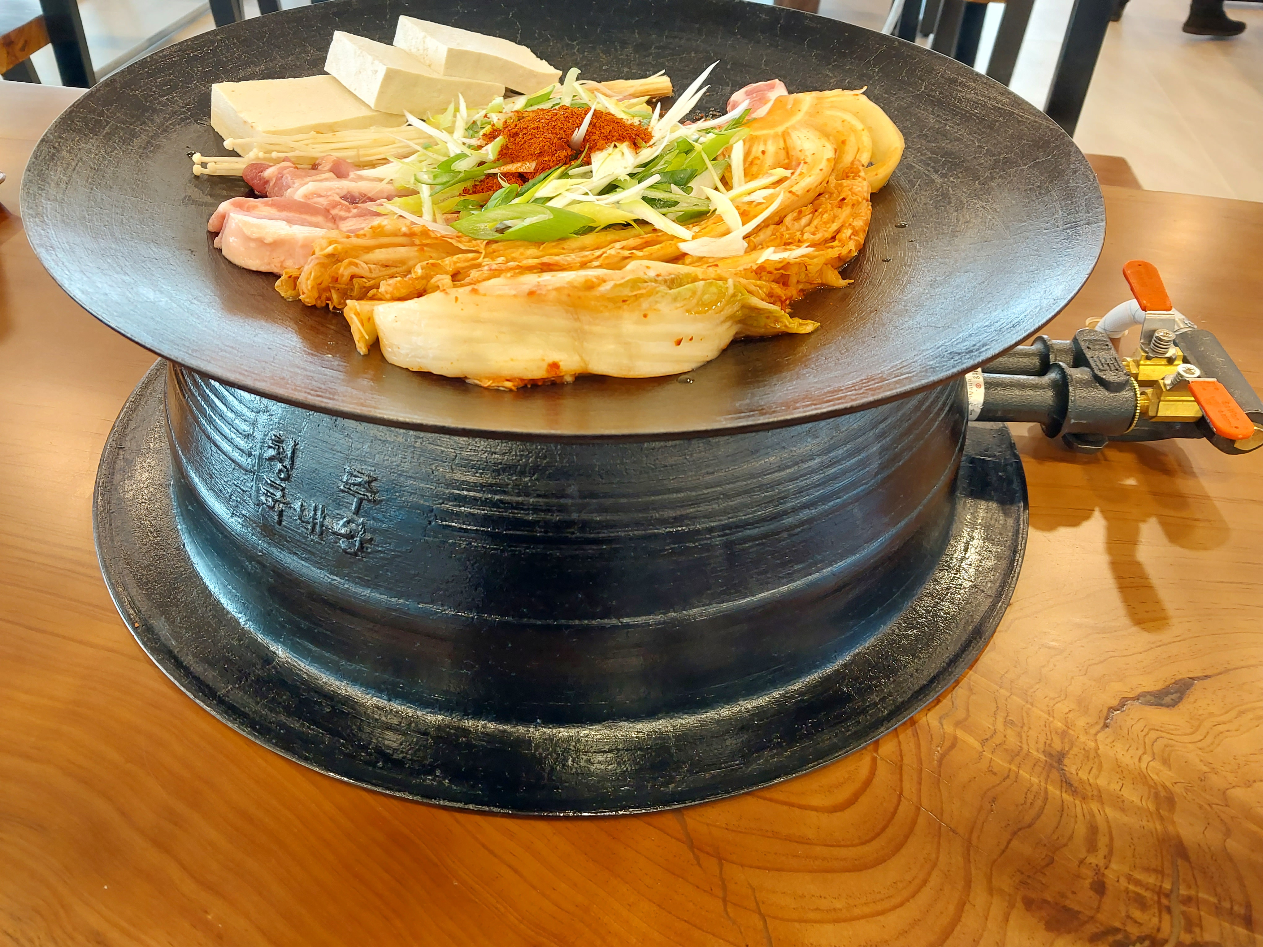 엄마가마솥김치전골