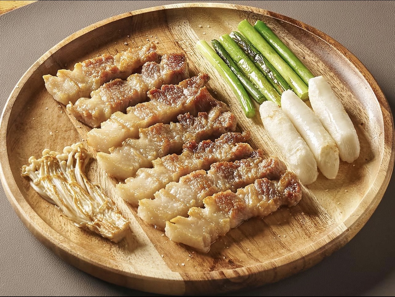 맛찬들왕소금구이 광교호수공원점