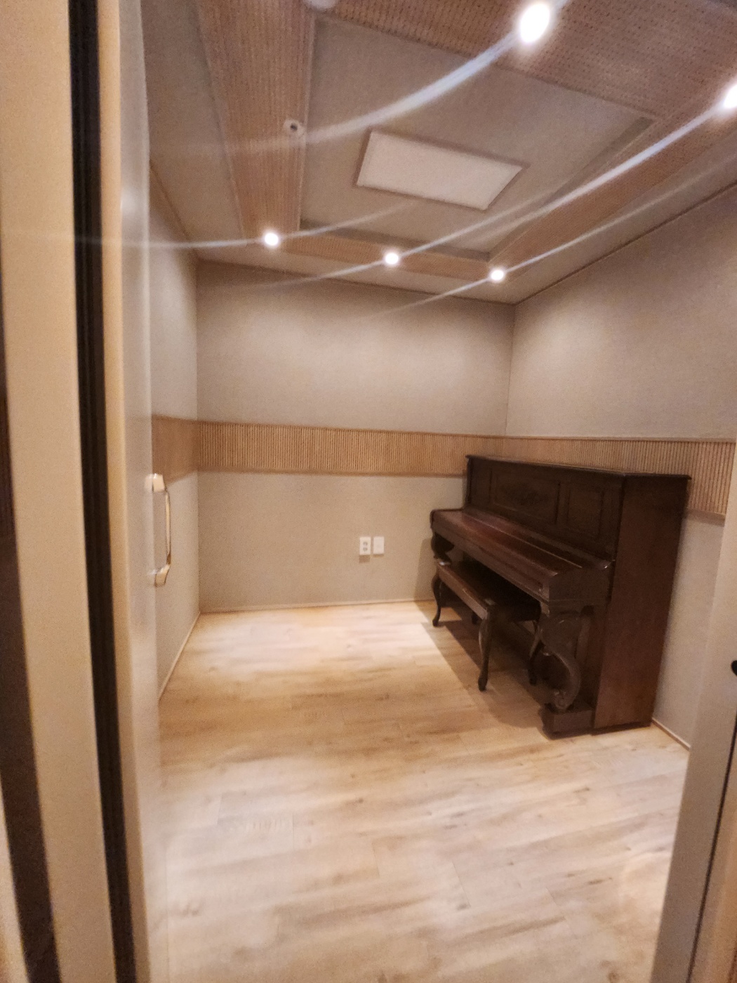 4번째 스튜디오 사진