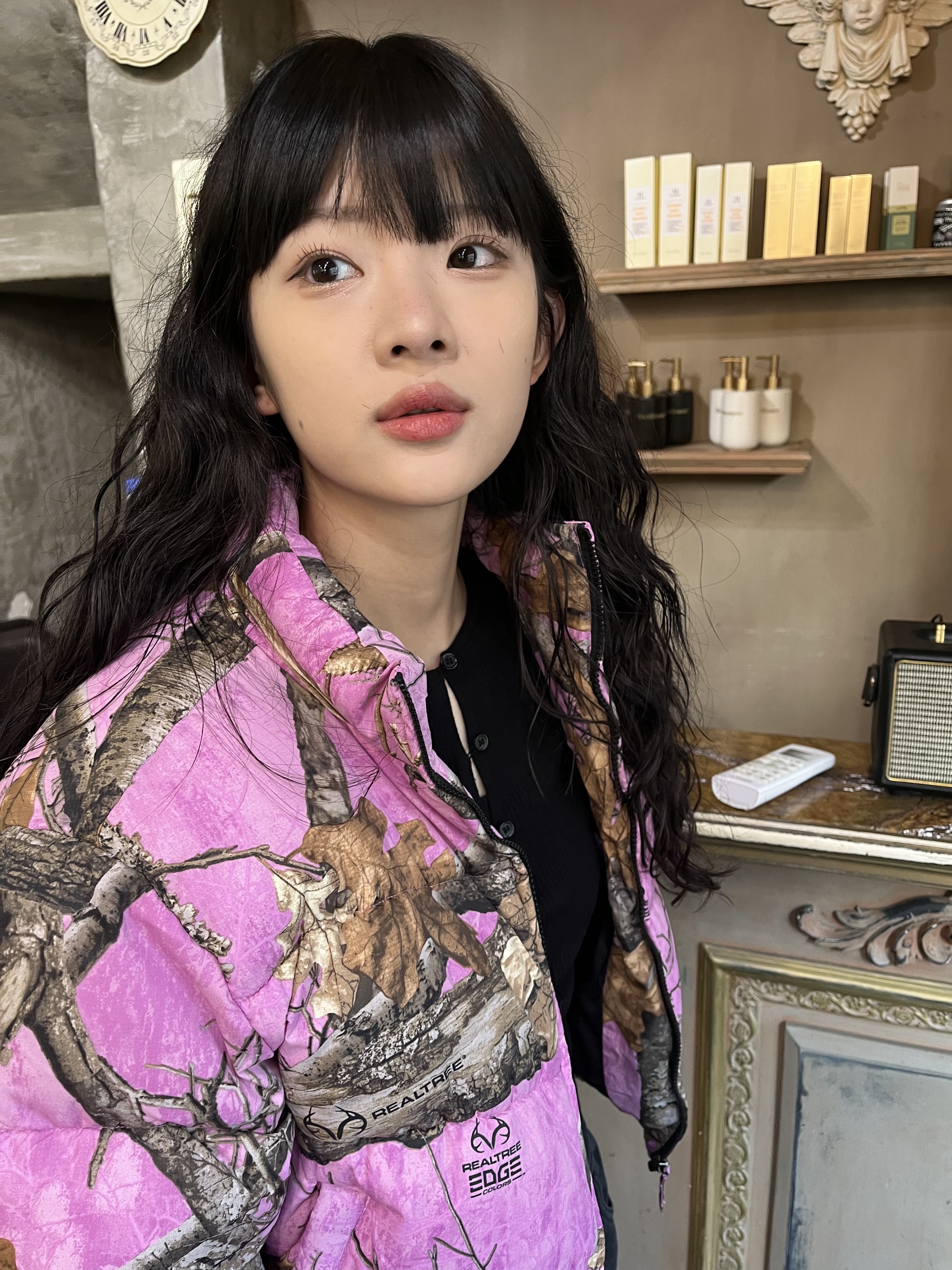 살롱데얼스 내부 또는 관련 모습
