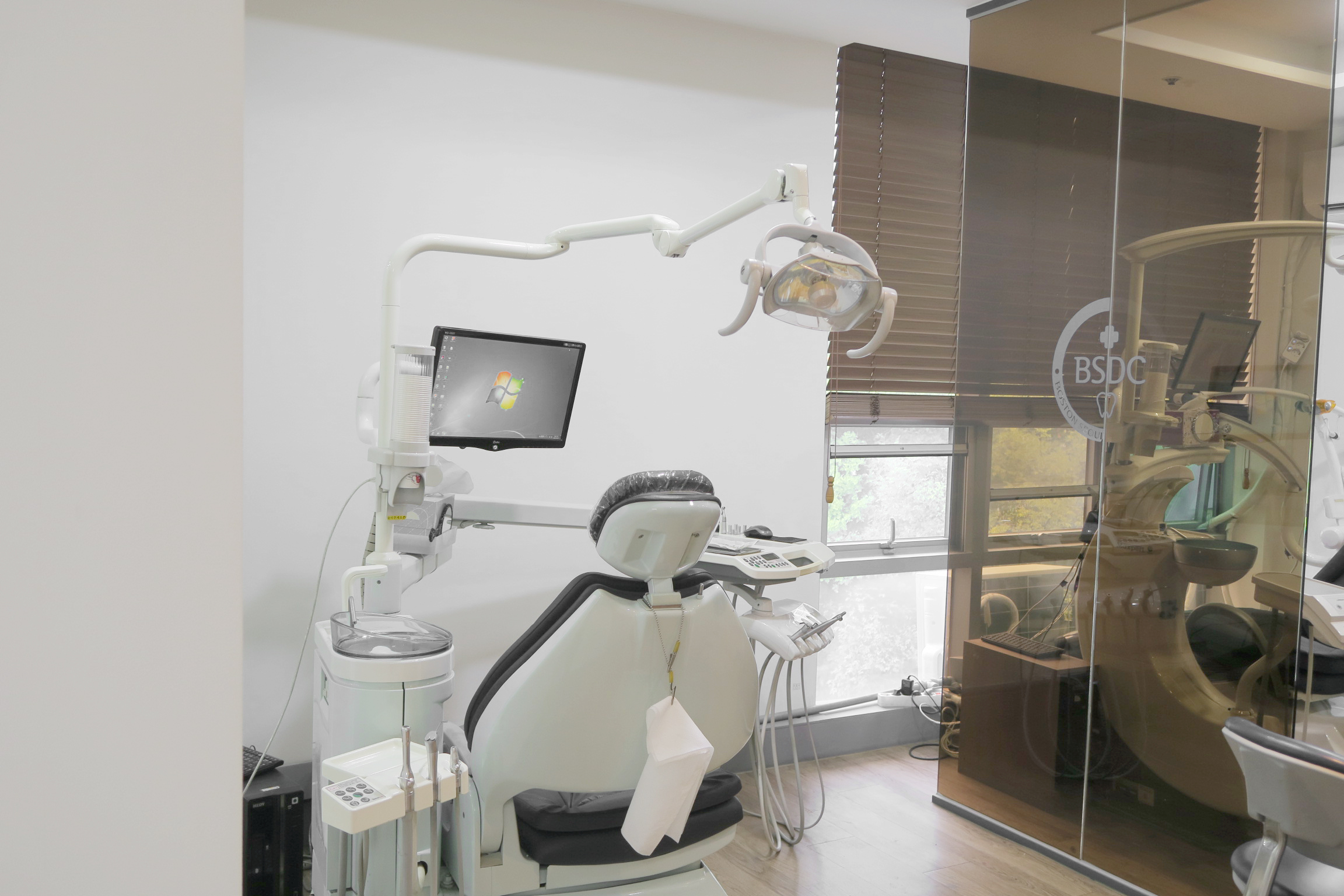 보스톤서울치과의원 대표 이미지