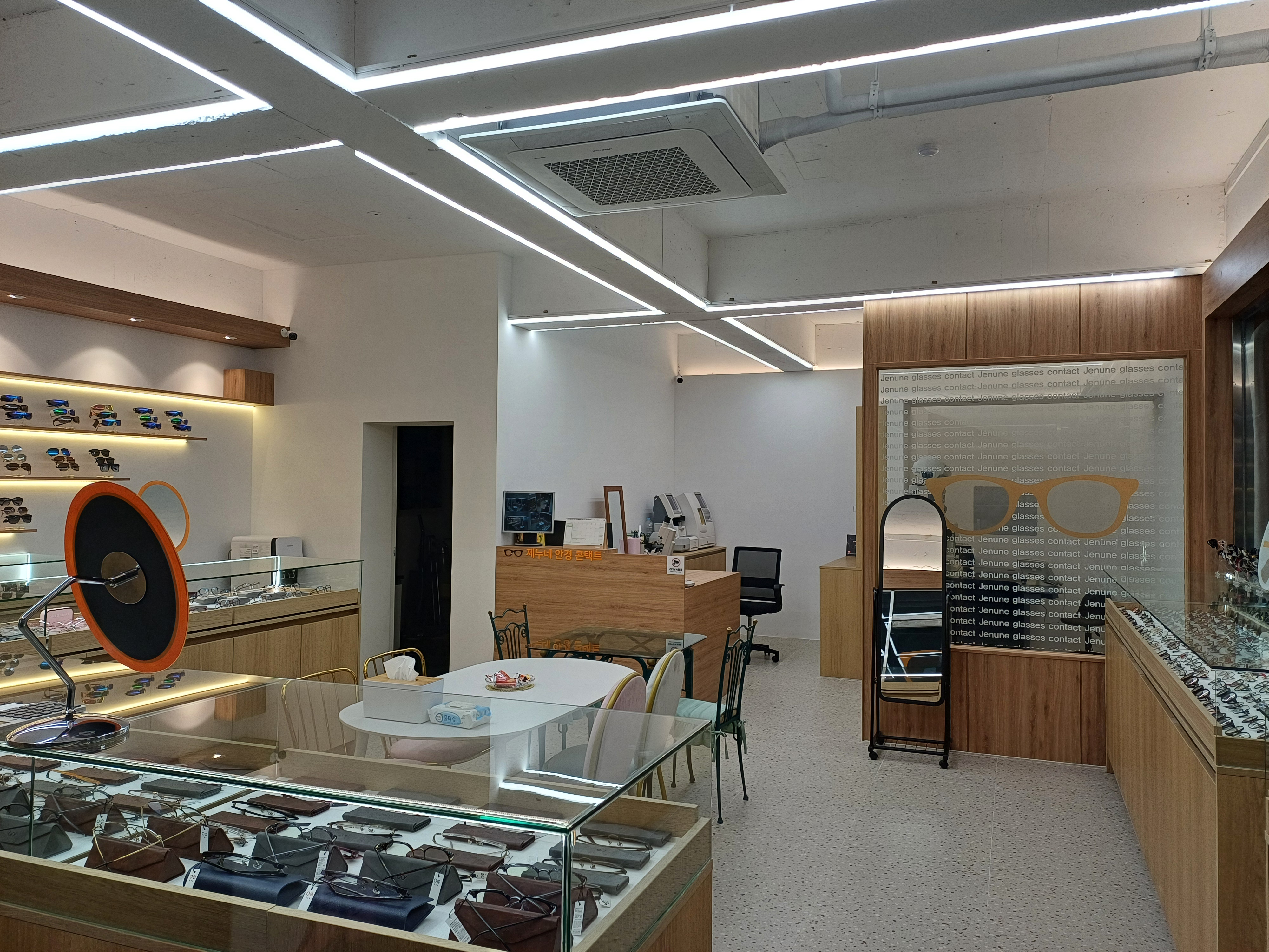 제누네안경콘택트 대표 이미지