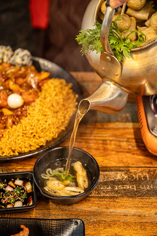꼬꼬아찌숯불치킨 신림점
