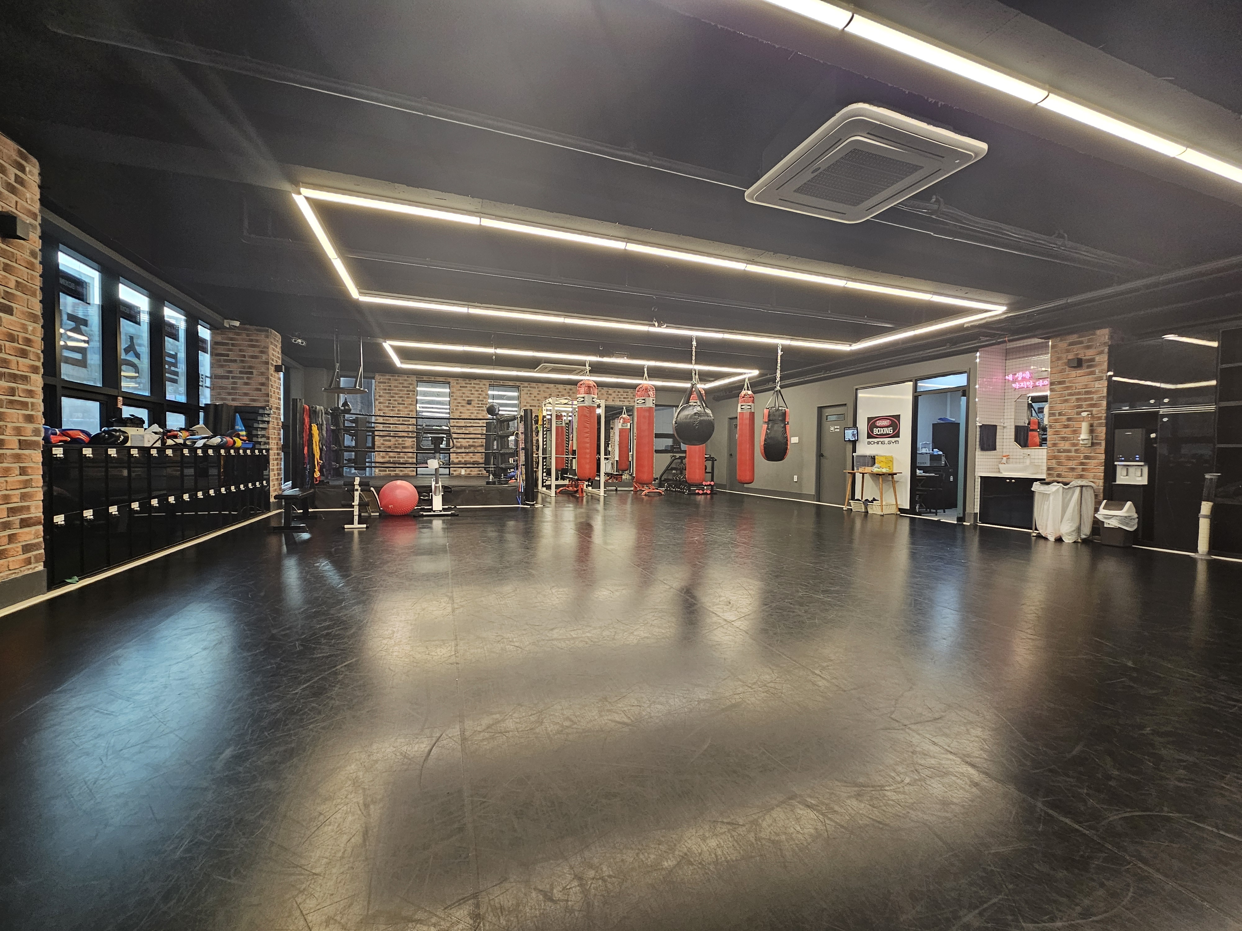 경상남도 진주시 진양호로 복싱체육관 Grant Boxing Gym 내부 모습 4