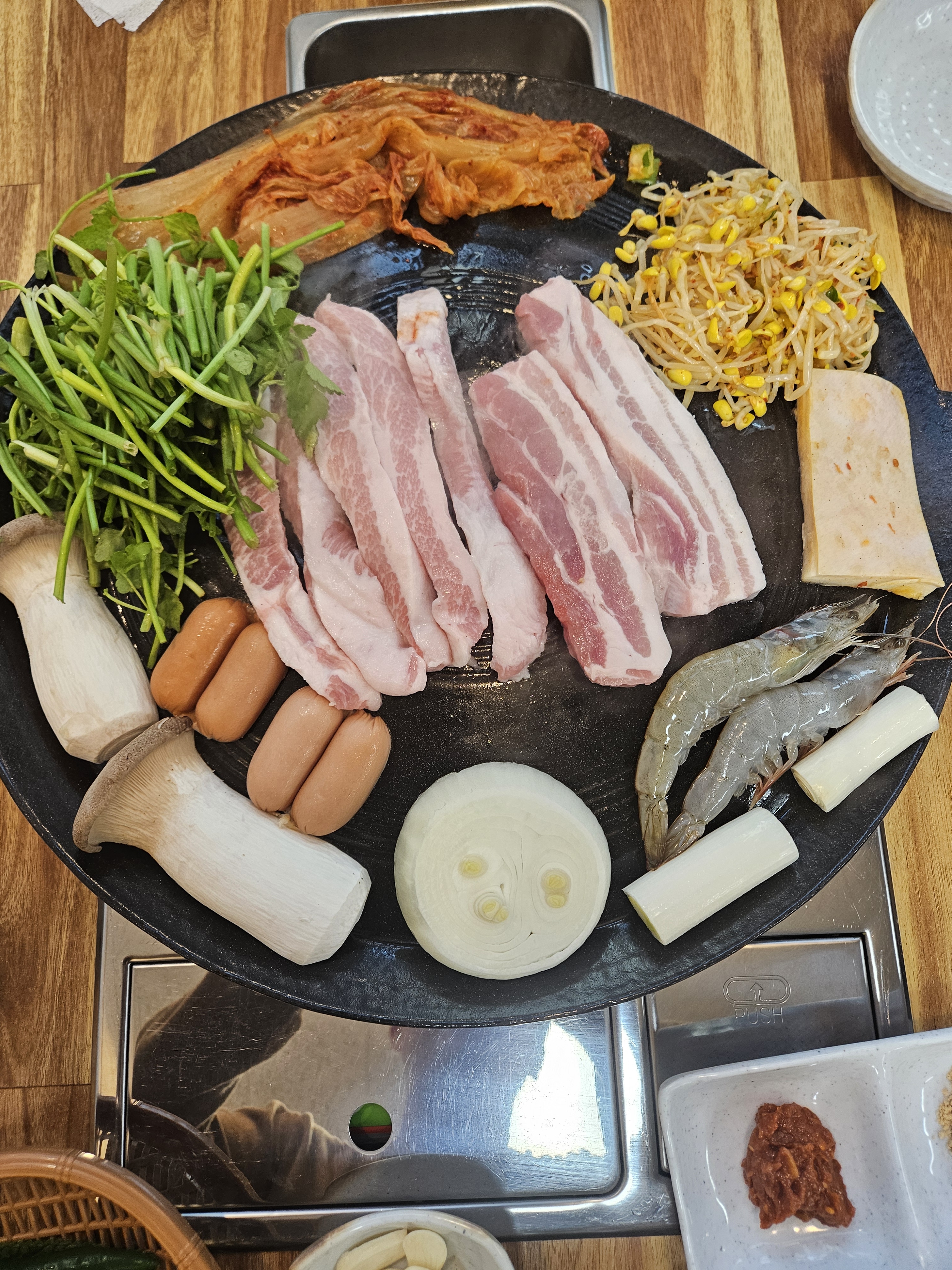 연제솥뚜껑삼겹살