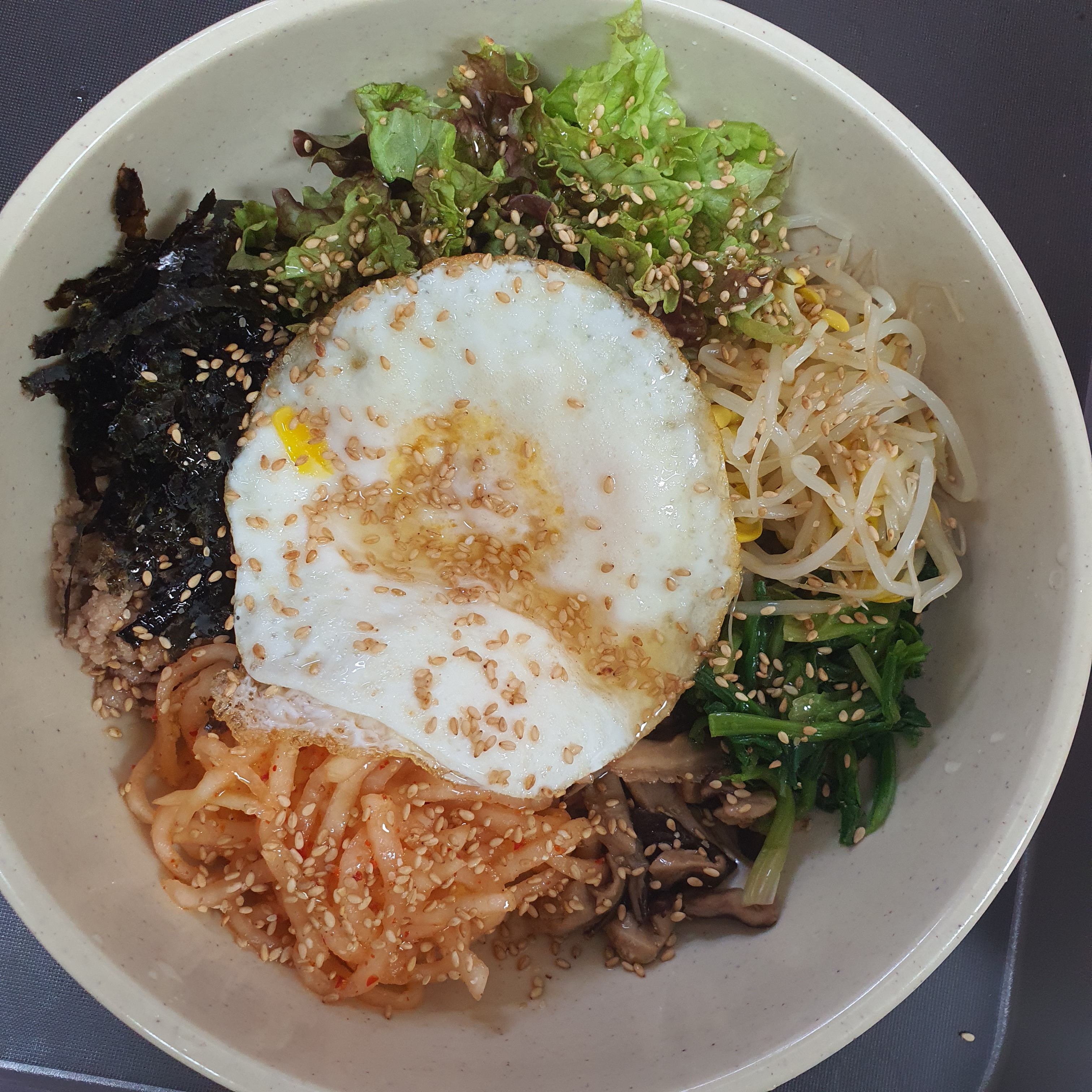 산동돼지국밥 신촌점