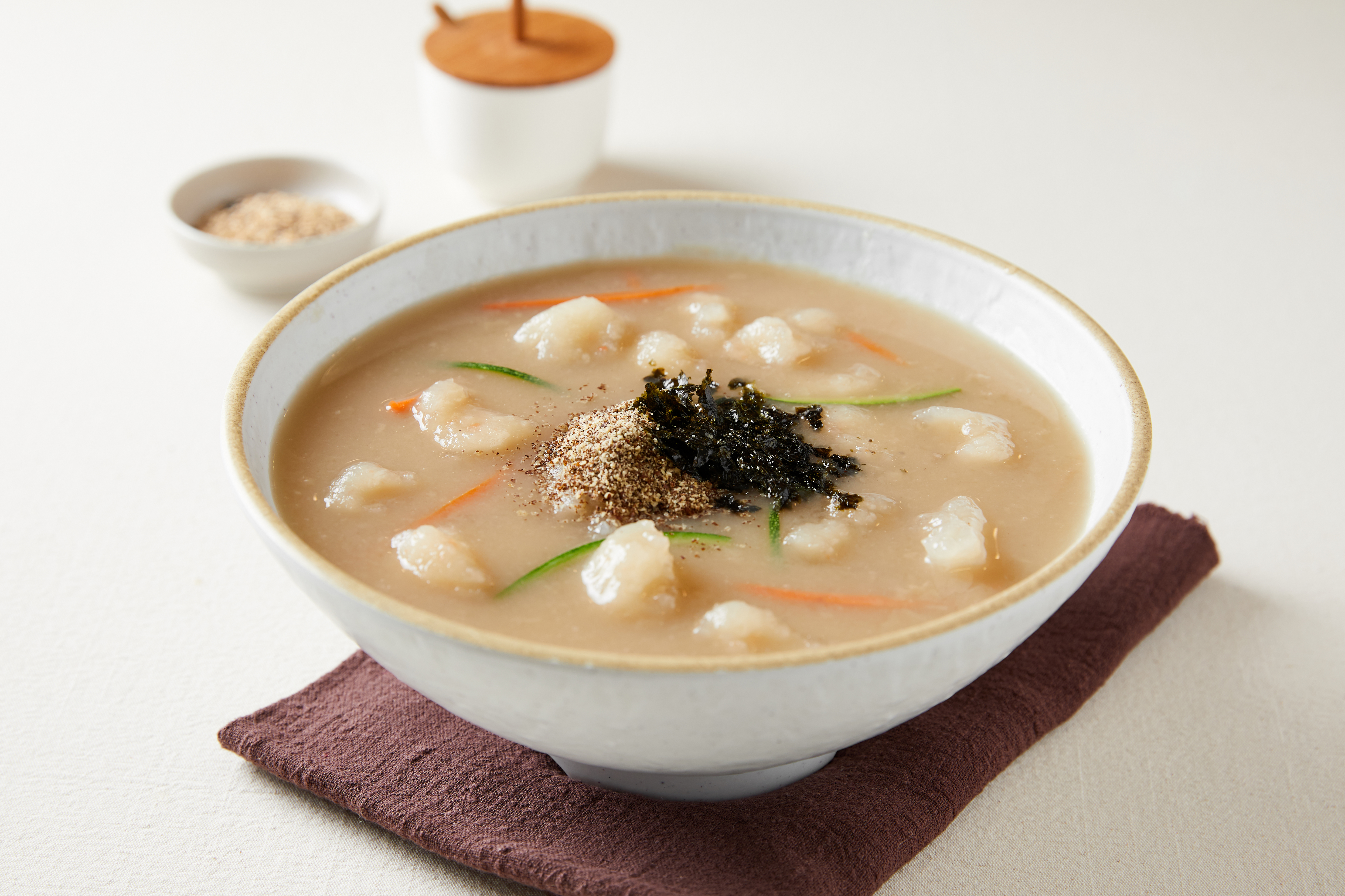 메밀꽃담 옹심이와 막국수