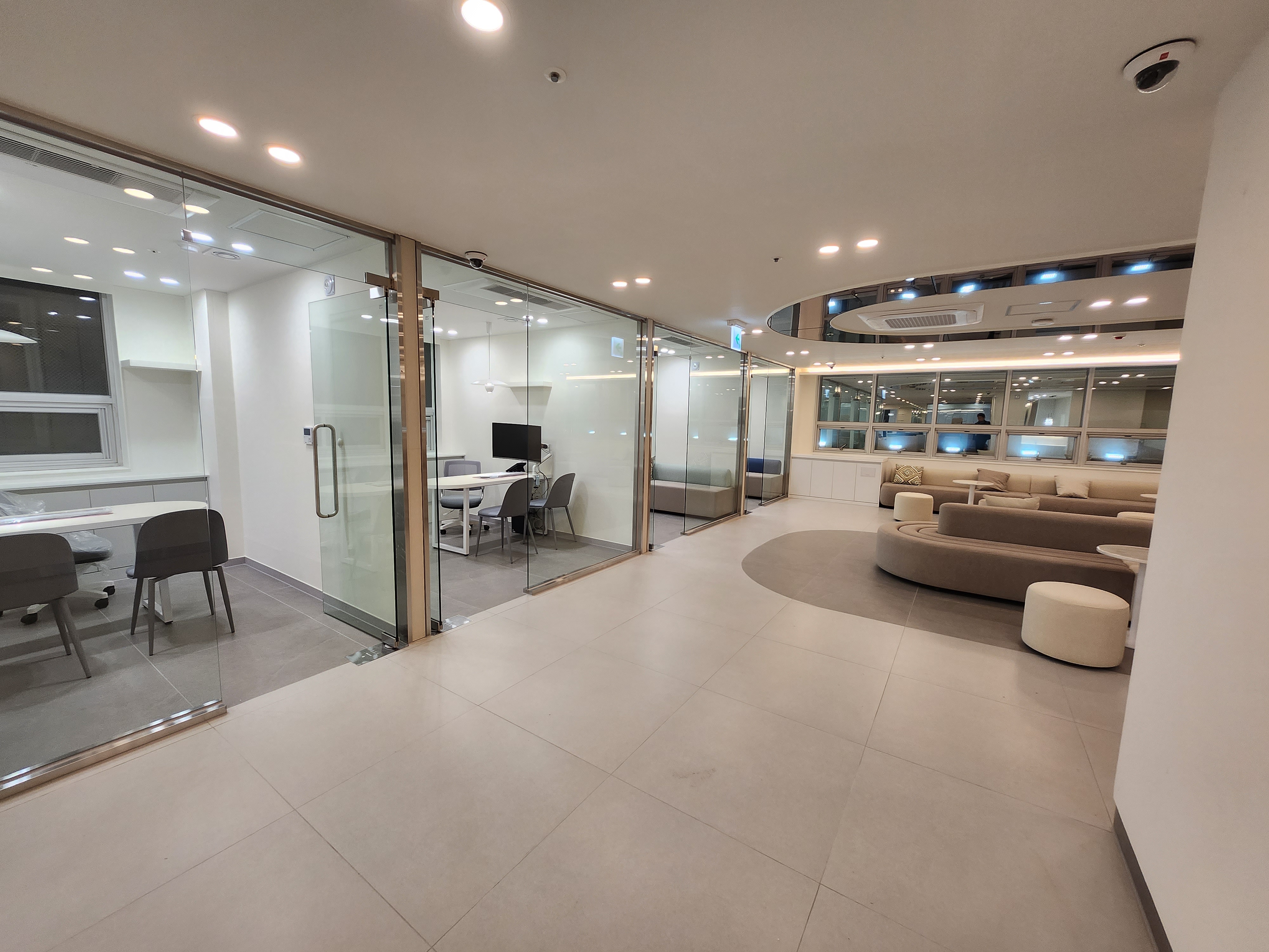 화이트이치과의원 마산 대표 이미지