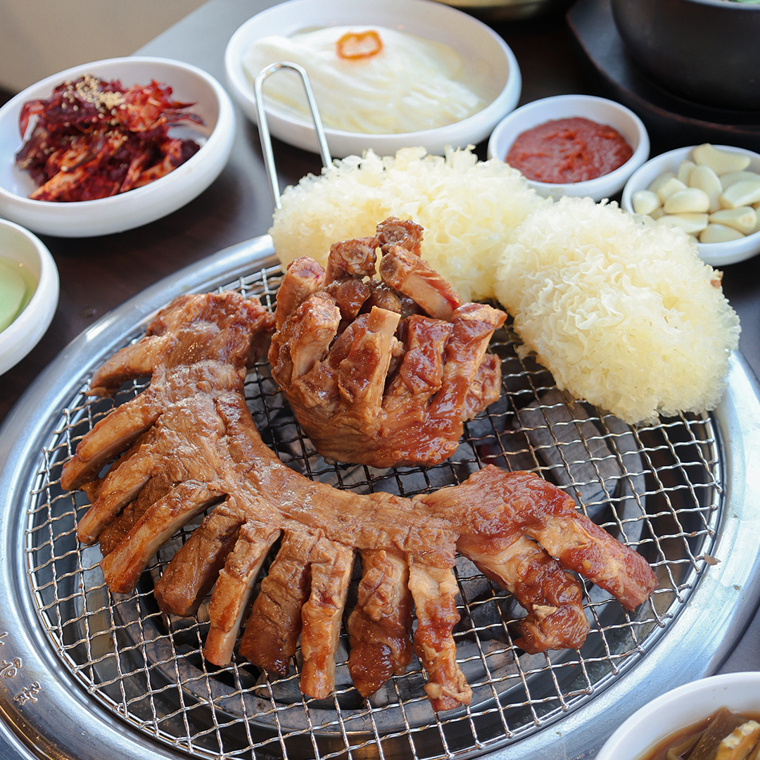 본가숯불돼지갈비 수성못점 대표 이미지
