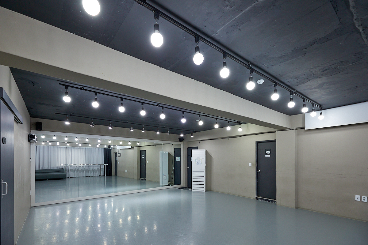 1번째 스튜디오 사진