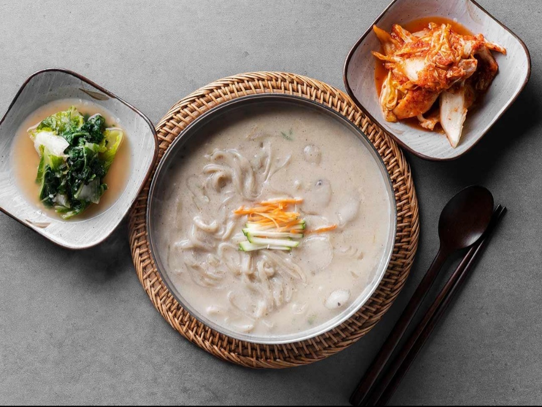 봉평맛지기 메밀막국수 들깨칼국수