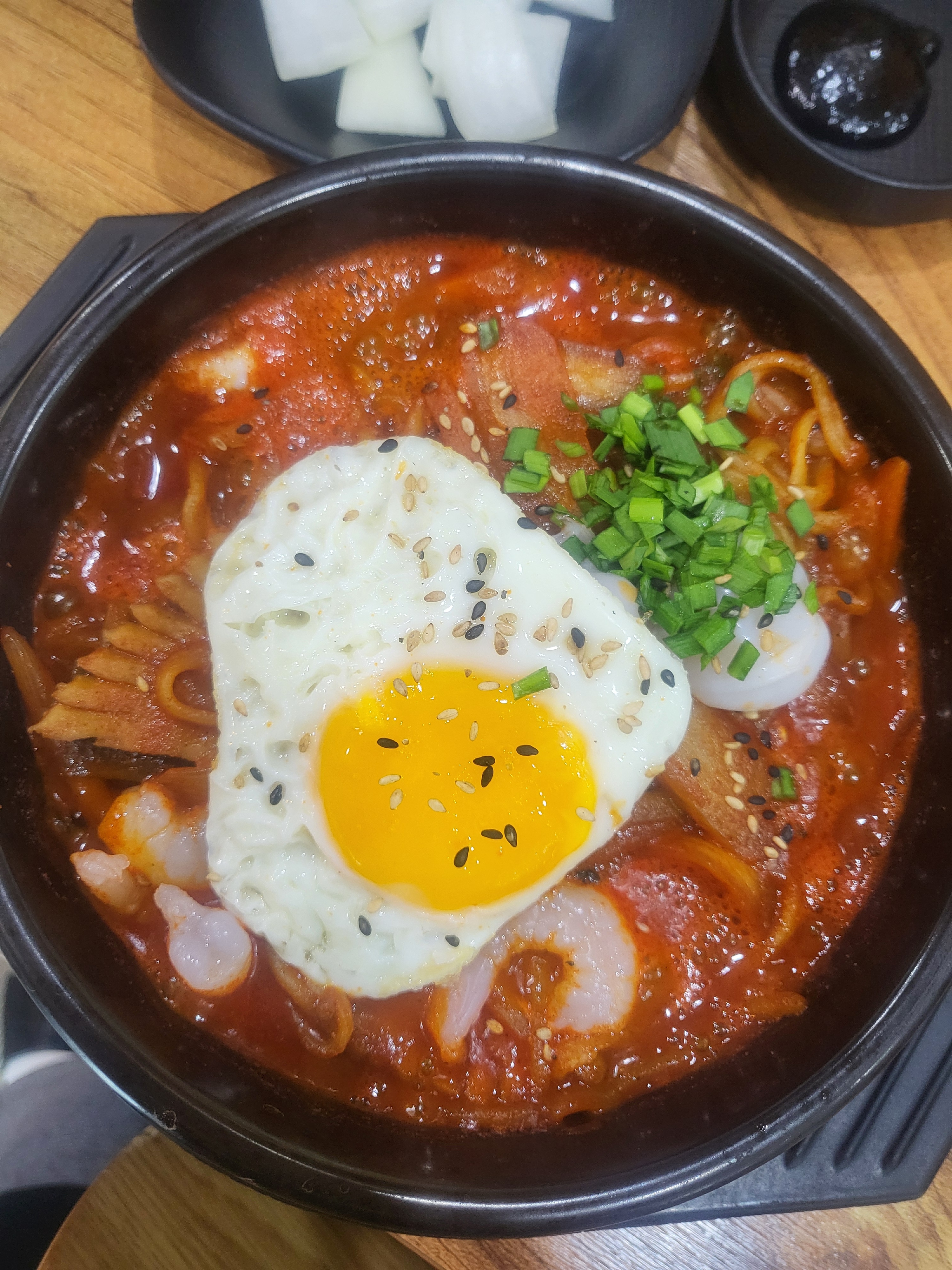 뚝배기짬뽕전문점뚫어뽕 반곡점