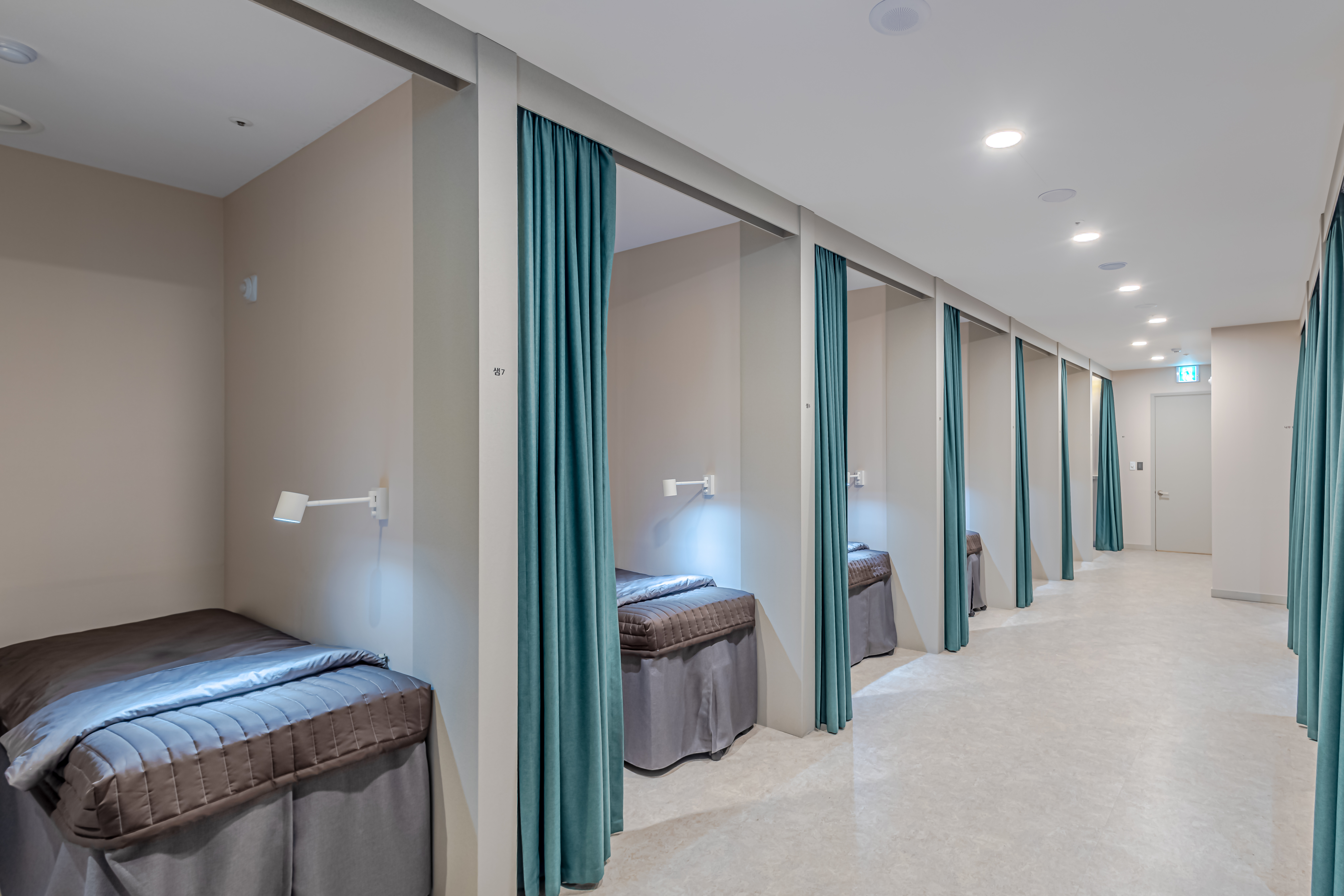 포에버성형외과의원 강남 대표 이미지