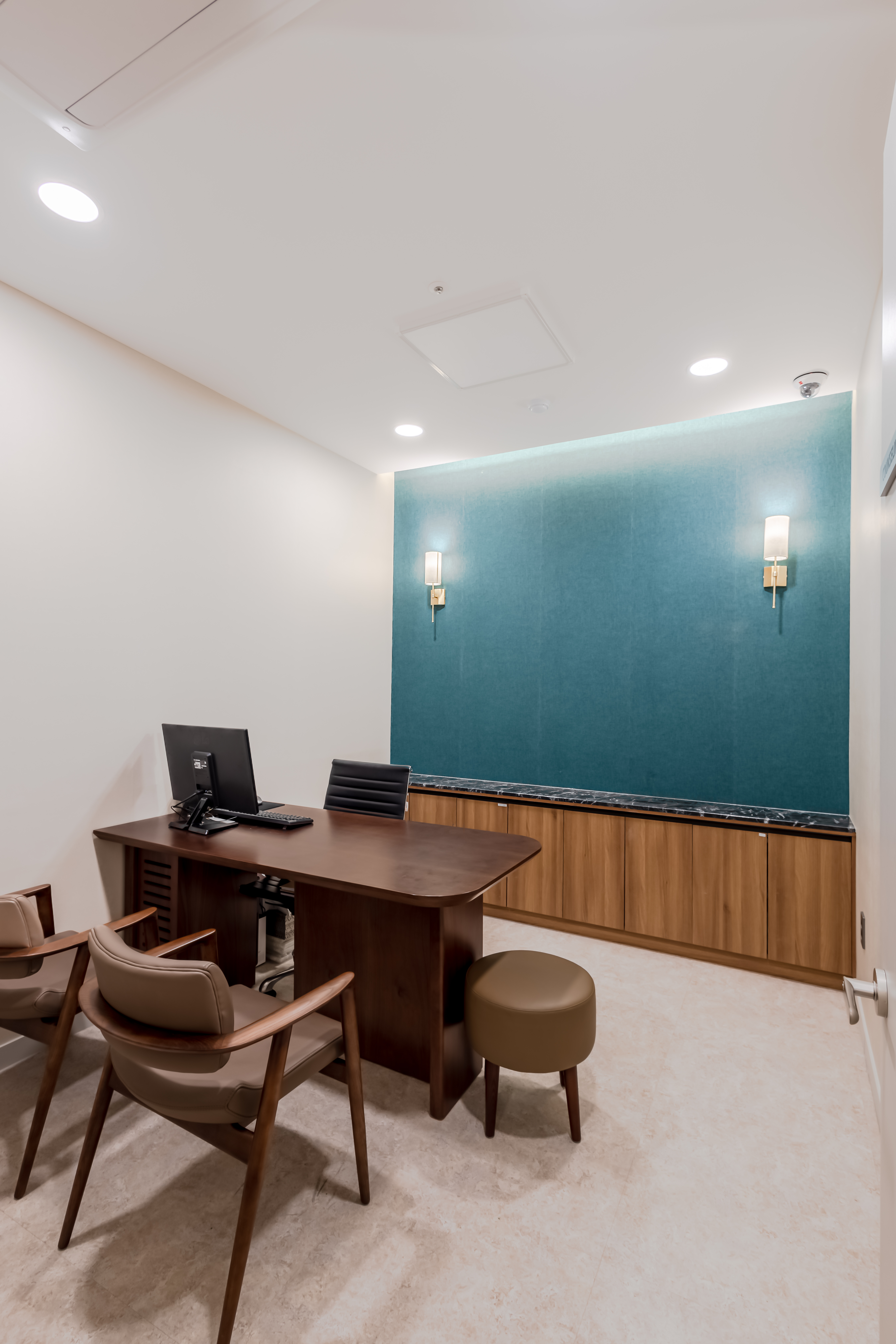 포에버성형외과의원 강남 대표 이미지