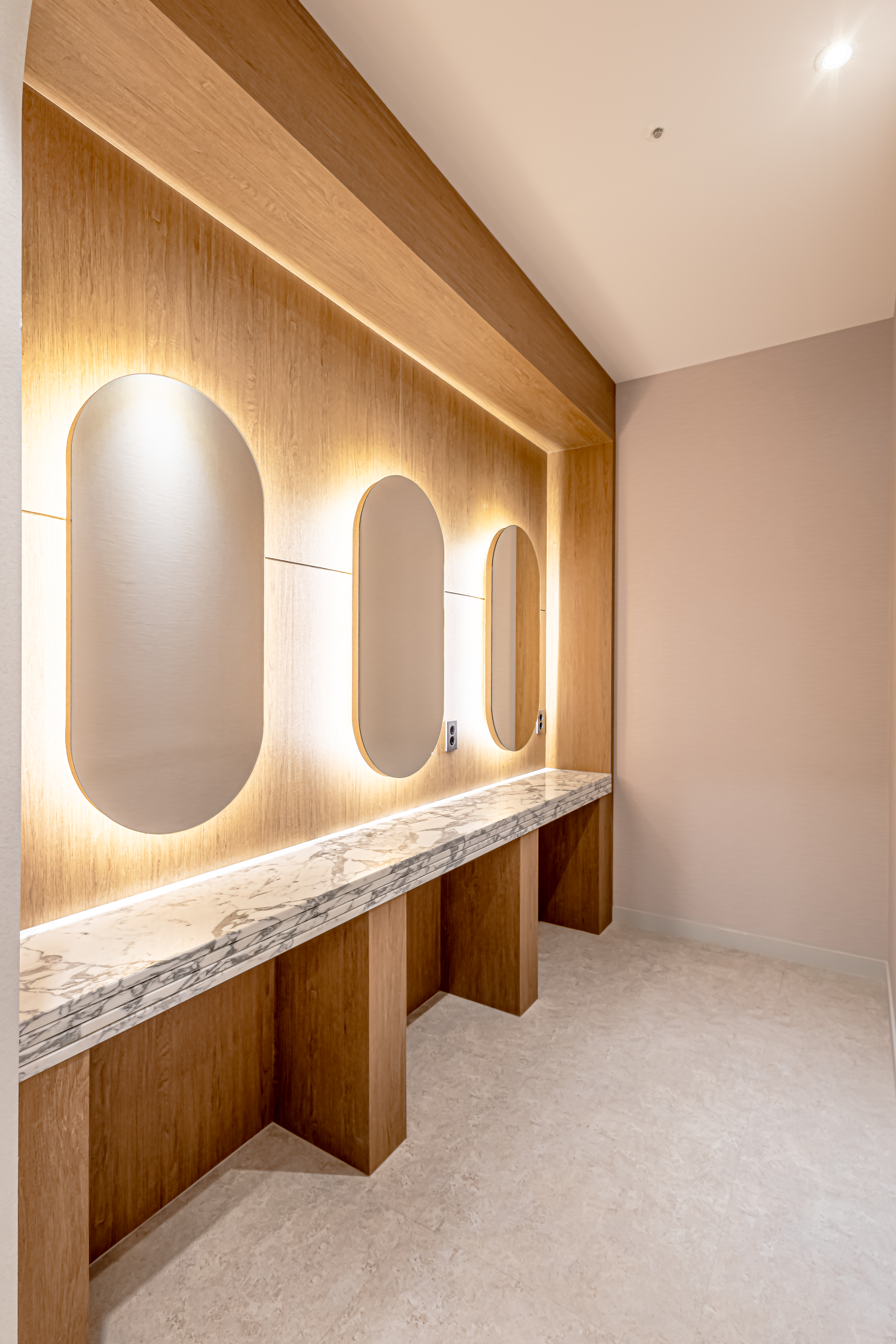 포에버성형외과 대표 이미지