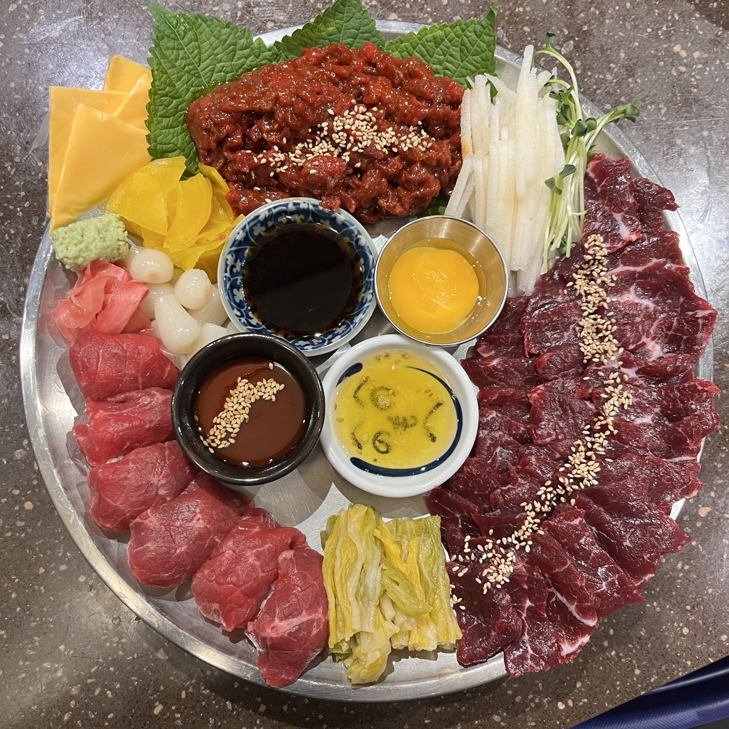 형님육회용봉점