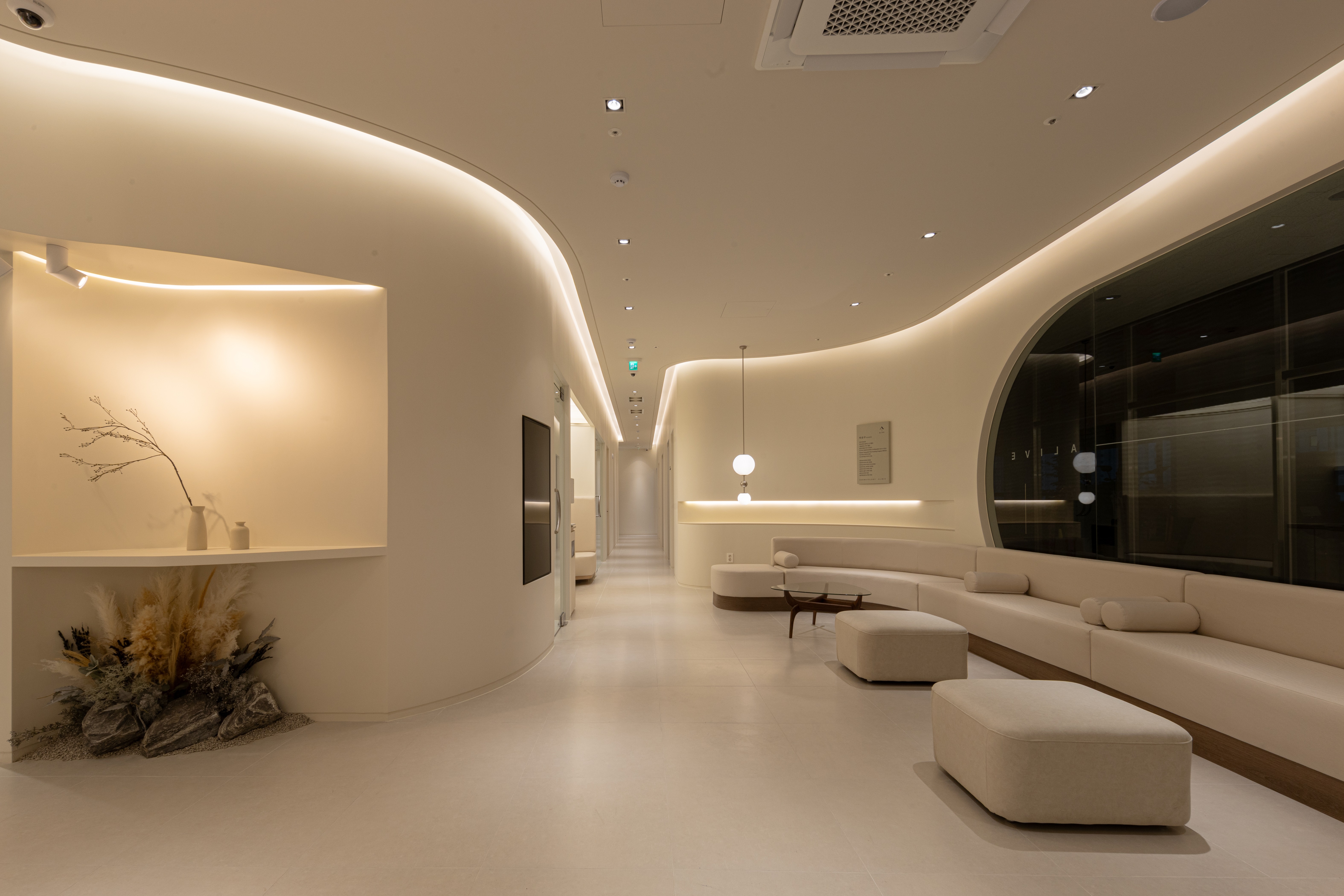 얼라이브피부과의원 천안아산점 대표 이미지