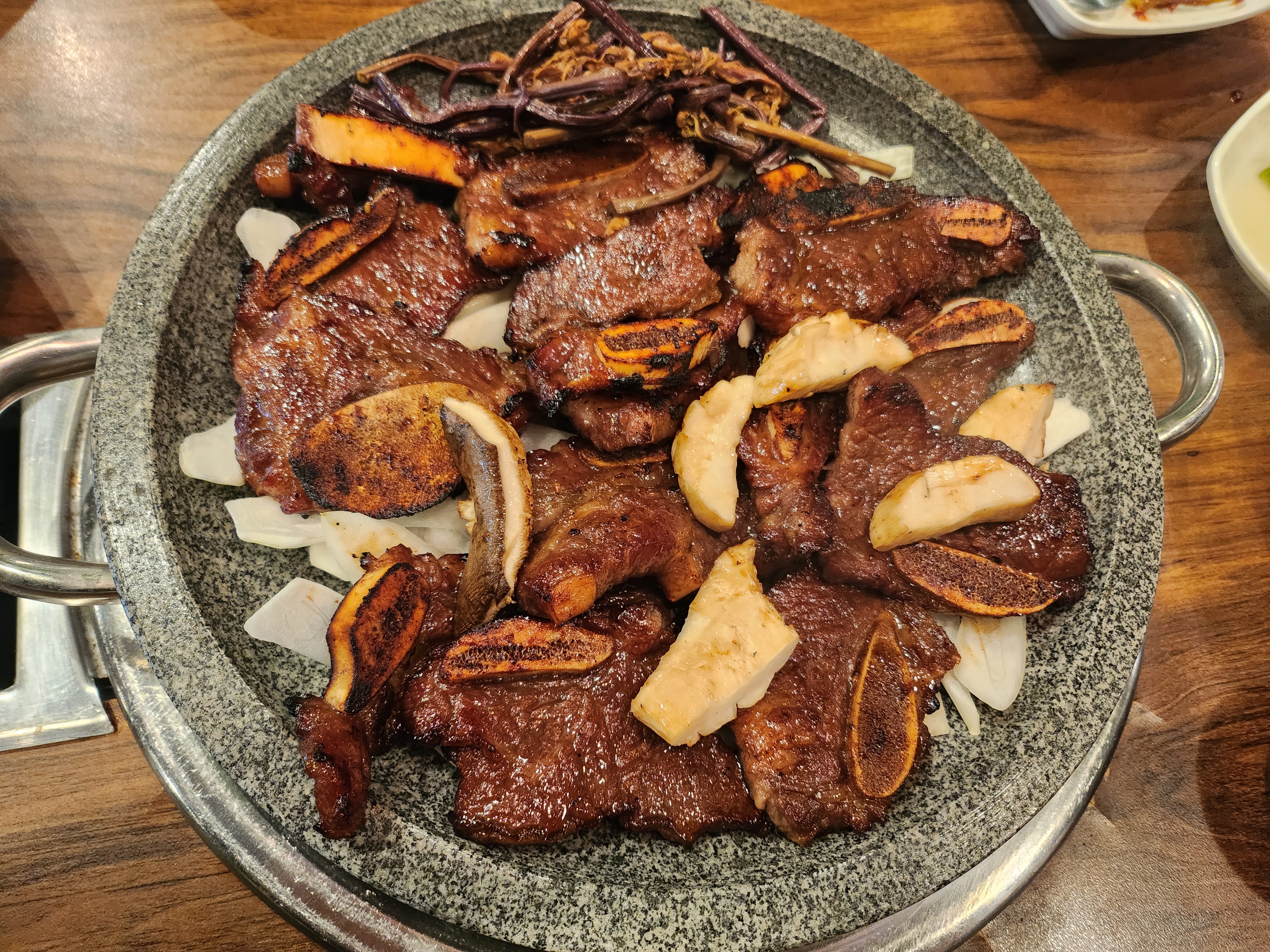 먹부림석갈비