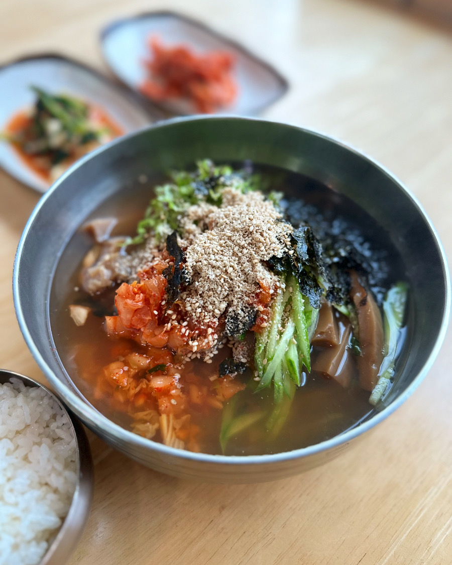 옛뜰칼국수묵밥전문점
