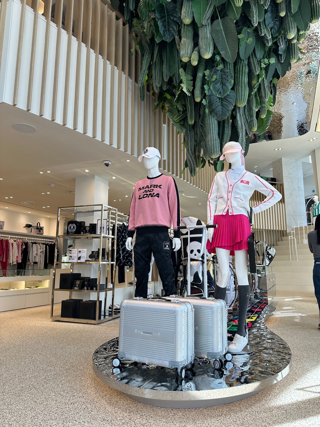 마크앤로나 혼가먼트 플래그십 청담점 대표 이미지