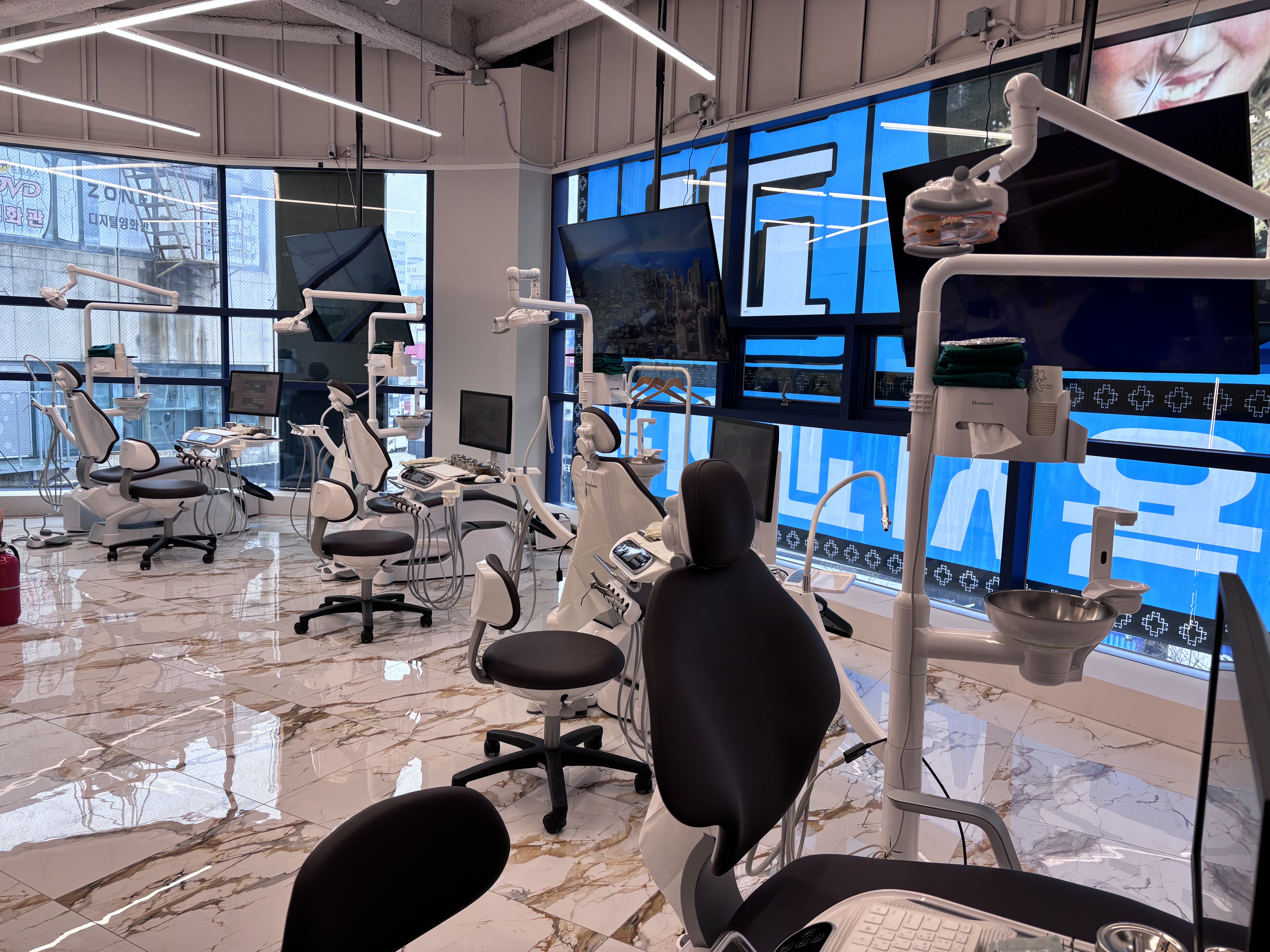 뉴욕치과의원 대표 이미지